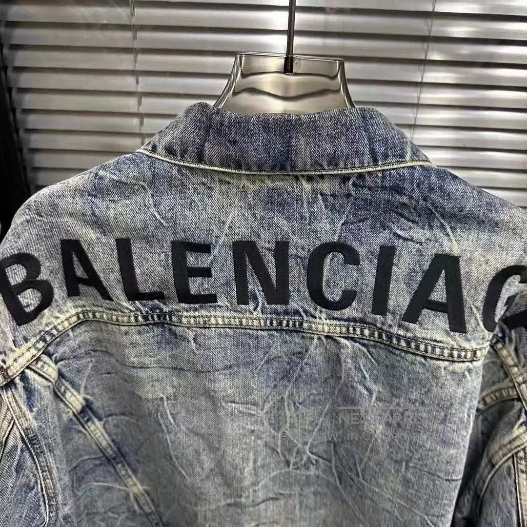 Balenciaga Balenciaga Denim Jacket with Embroidered Logo. Size US XS / EU 42 / 0 - 4 Thumbnail