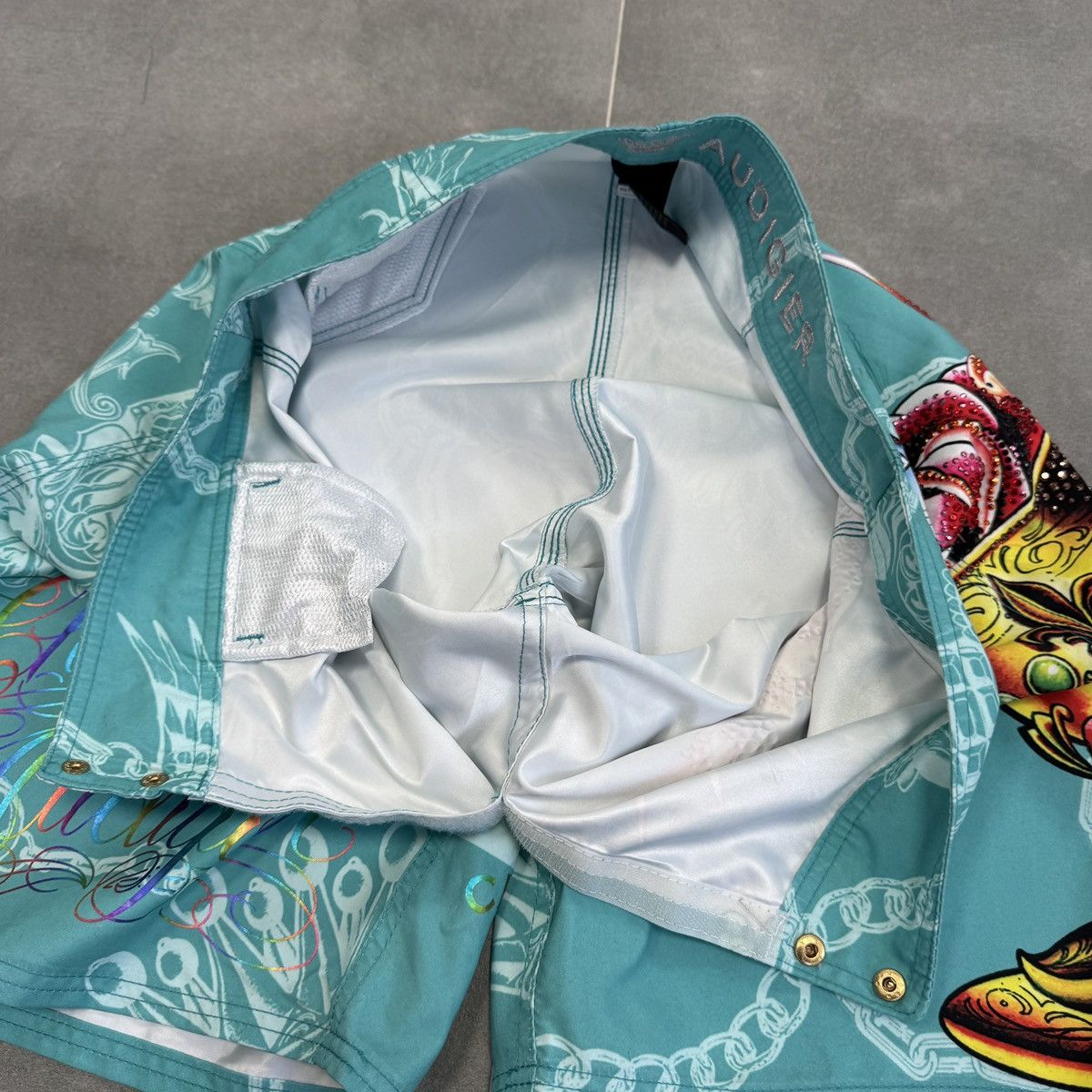Christian Audigier Christian Audigier Surf Style Tattoo Y2K Board Men Shorts Size US 33 - 17 Thumbnail