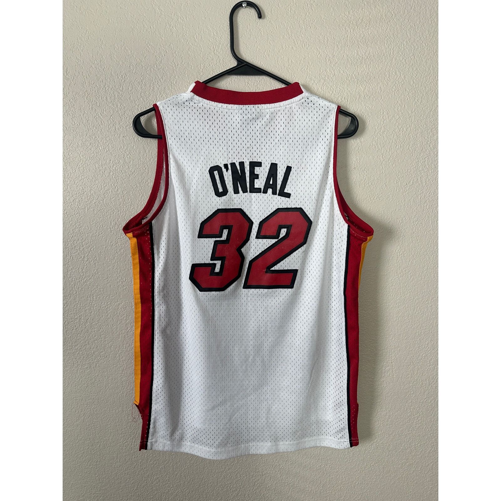 NBA × Reebok × Vintage Vintage Shaq Heat Reebok Jersey Youth Large NBA Size US XS / EU 42 / 0 - 7 Thumbnail
