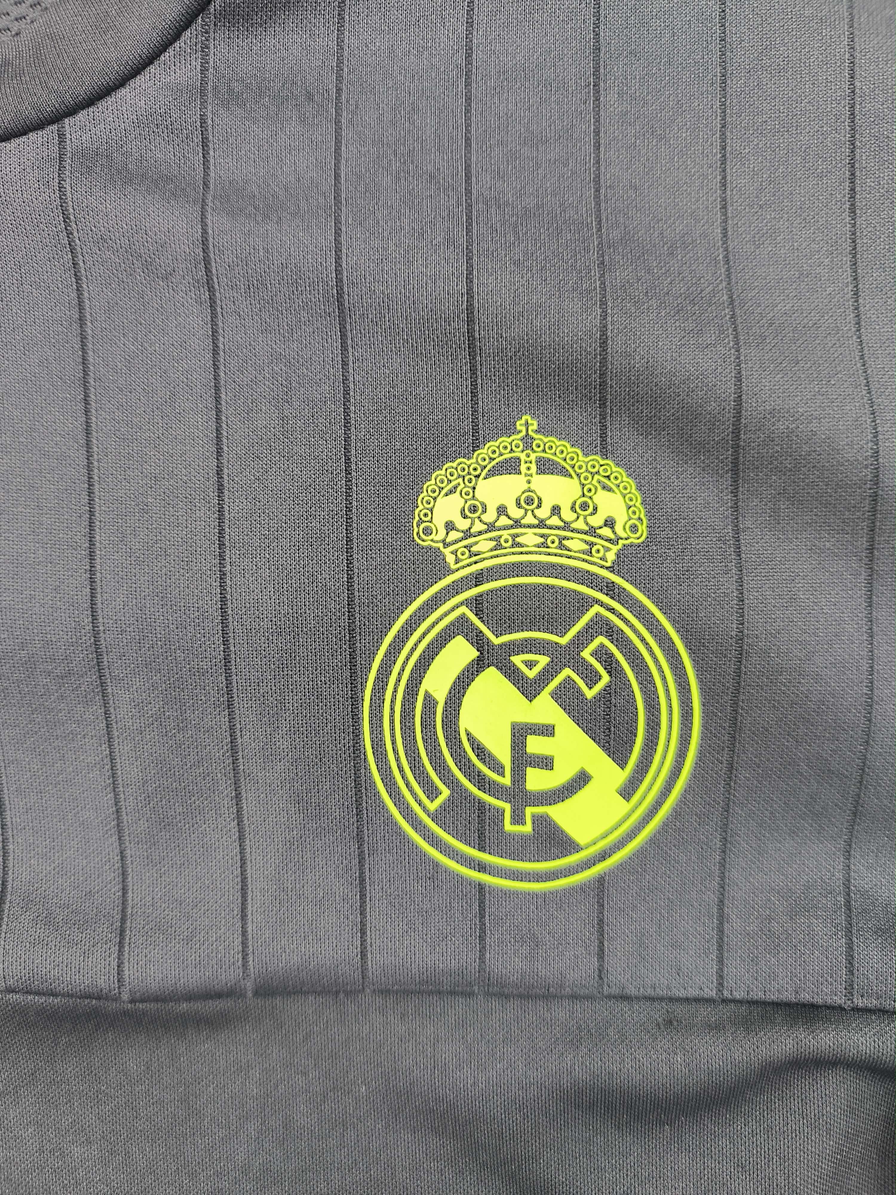 Adidas Real Madrid 2015-16 Adidas training football jersey size M Size US M / EU 48-50 / 2 - 3 Thumbnail
