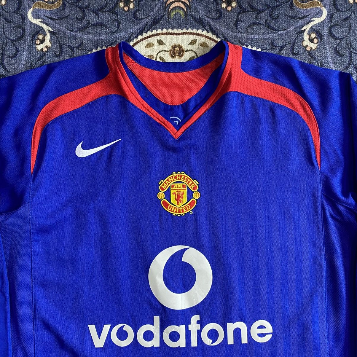 Vintage 2005/06 Nike Manchester United Away Jersey