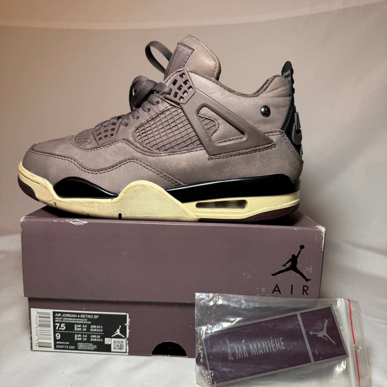 Jordan Brand × Nike Size 7.5 - A Ma Maniére x Air Jordan 4 Retro Violet Ore Size US 7.5 / EU 40-41 - 8 Thumbnail
