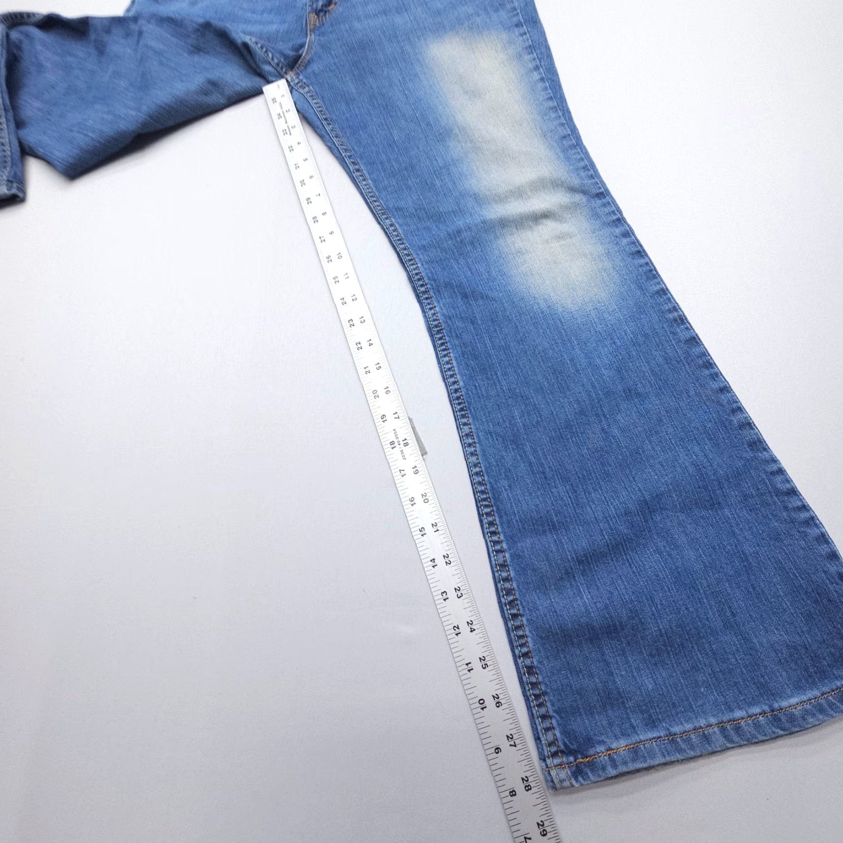 Levi's VINTAGE Levi’s 518 Boot Cut Jeans Juniors 13 Blue Y2K 2000's Southwestern 90s Levi's Womens Jeans Size 34" / US 12 / IT 48 - 5 Thumbnail