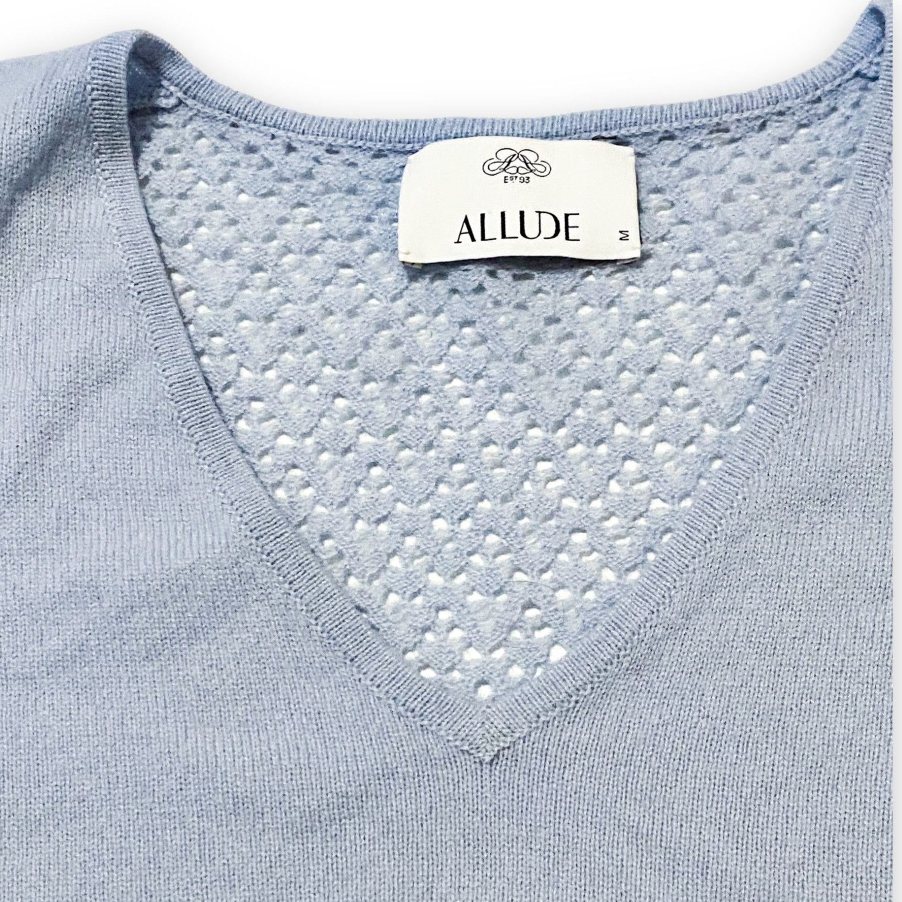 Allude Allude Cashmere Blue V Neck Sweater with Open Weave back Size M / US 6-8 / IT 42-44 - 8 Thumbnail