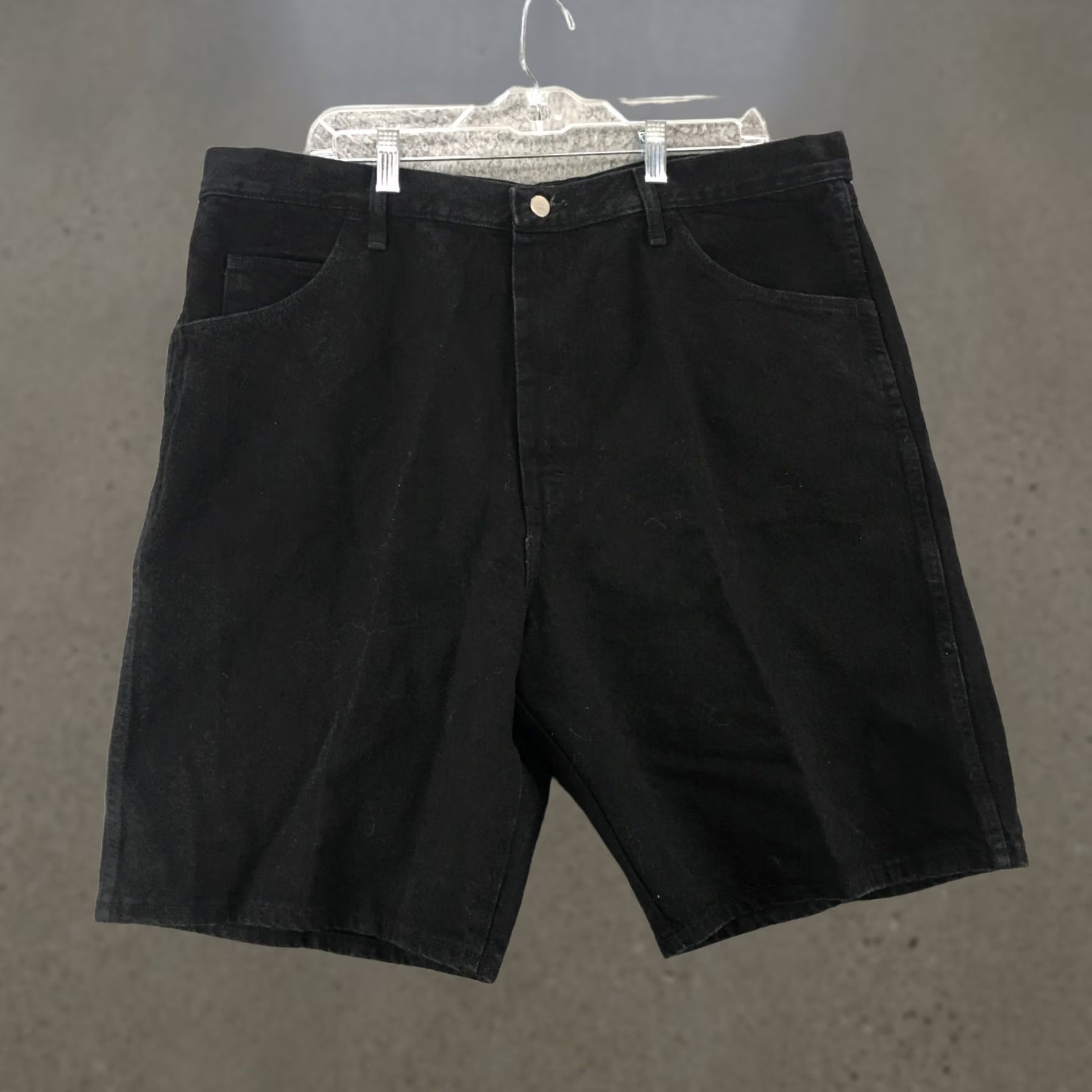 Wrangler Wrangler Chino Shorts Mens 40 Black Flat Front Mid Rise Zip Casual Size US 40 / EU 56 - 1 Thumbnail