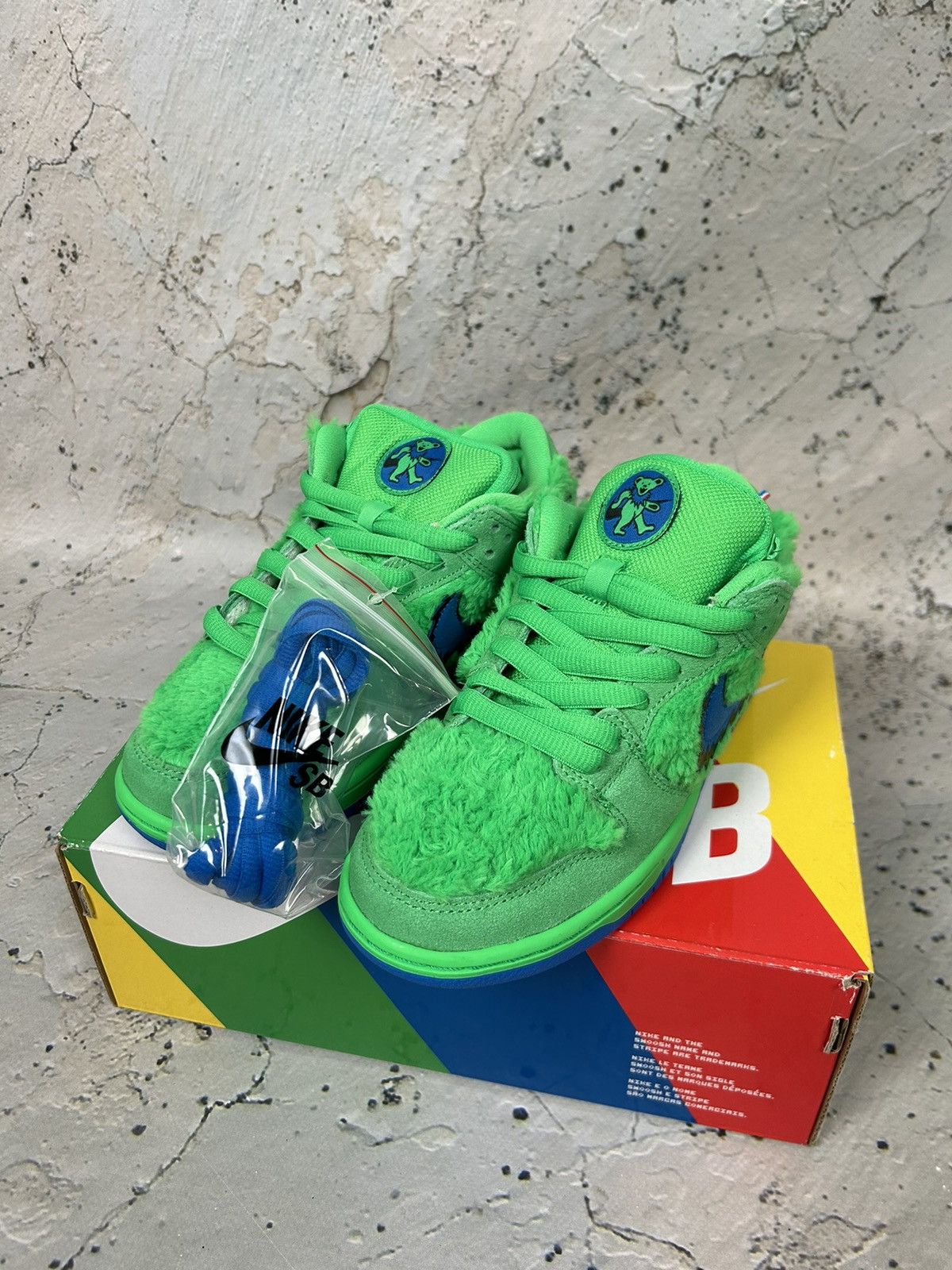 Nike Nike Dunk SB Grateful Dead Green Fluffy Sneakers Rare Hype Size US 5 / EU 37 - 2 Thumbnail