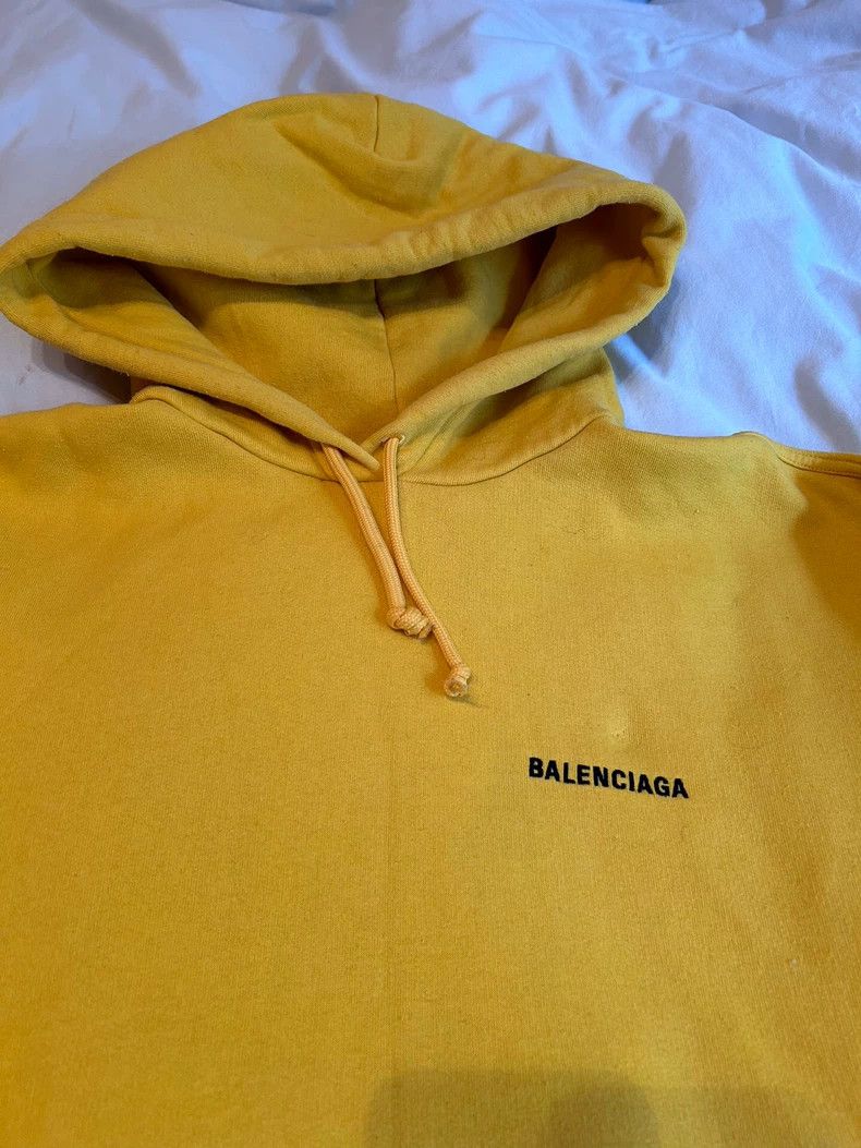 Balenciaga Balenciaga Oversize Yellow Hoodie - dmc Size US S / EU 44-46 / 1 - 1 Thumbnail