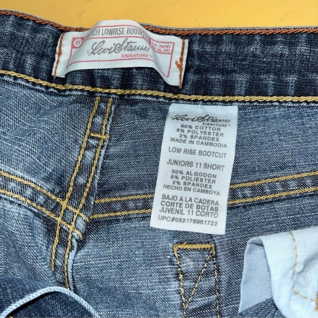Levi's Levi Strauss stretch, low rise boot cut jeans Size 30" / US 8 / IT 44 - 3 Thumbnail