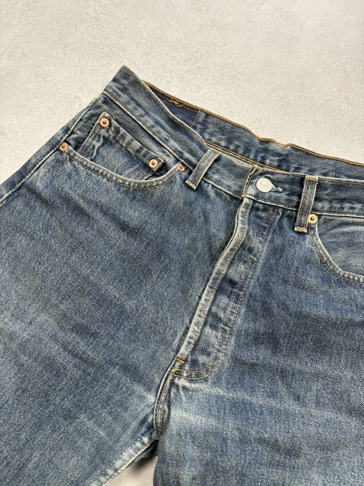 Levi's Vintage Clothing Vintage Levi’s 501 Made in UK Jeans W32 L32 90s Y2K Bitton Size US 32 / EU 48 - 9 Thumbnail