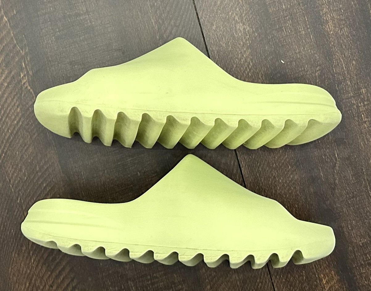 Yeezy Yeezy Slide Glow Green Men’s Size 10 Size US 10 / EU 43 - 4 Thumbnail