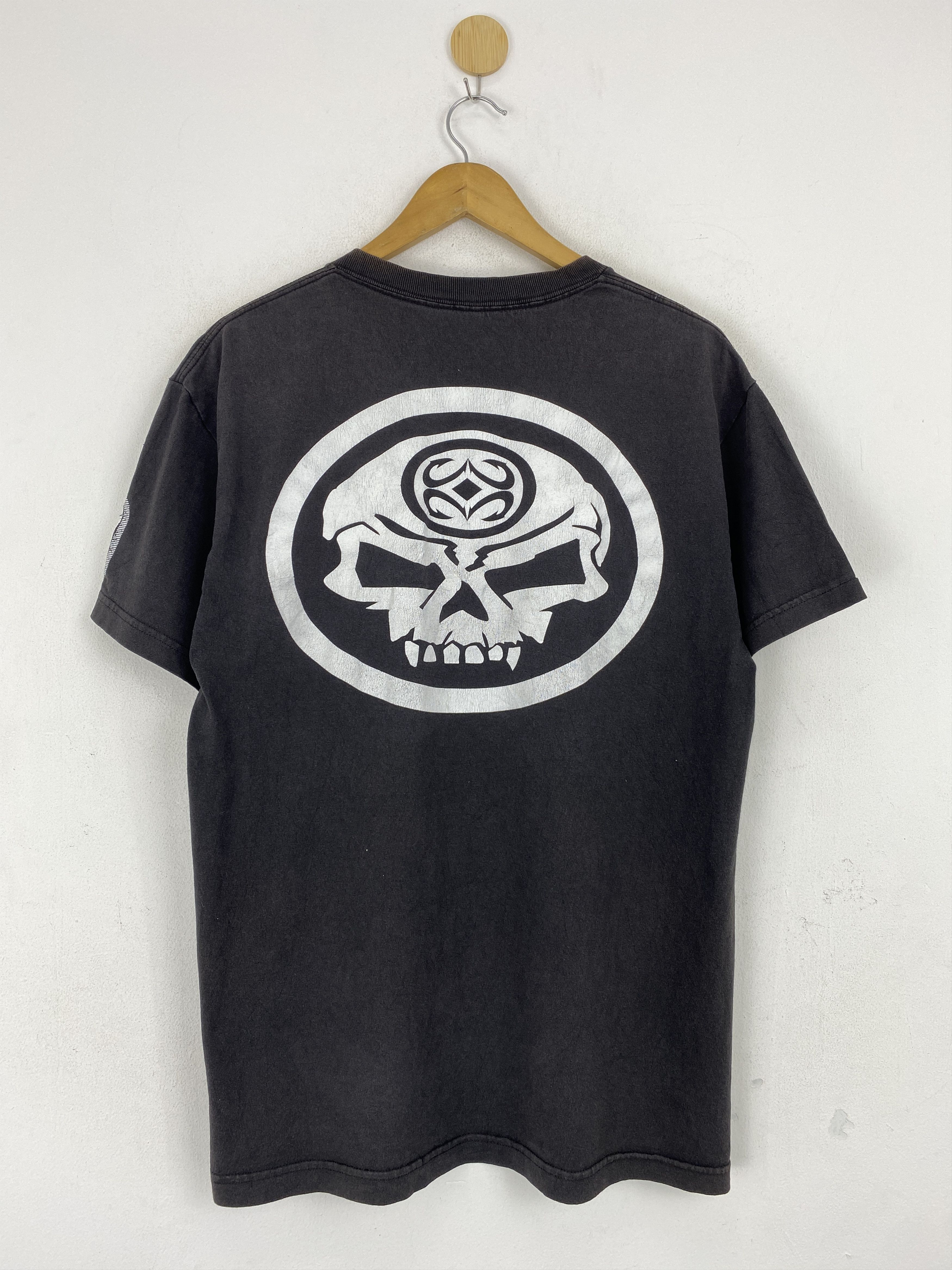 Vintage Vintage 90s Maui Built Ride Or Die Skulls Figure Tee TA0664 Size US L / EU 52-54 / 3 - 1 Thumbnail
