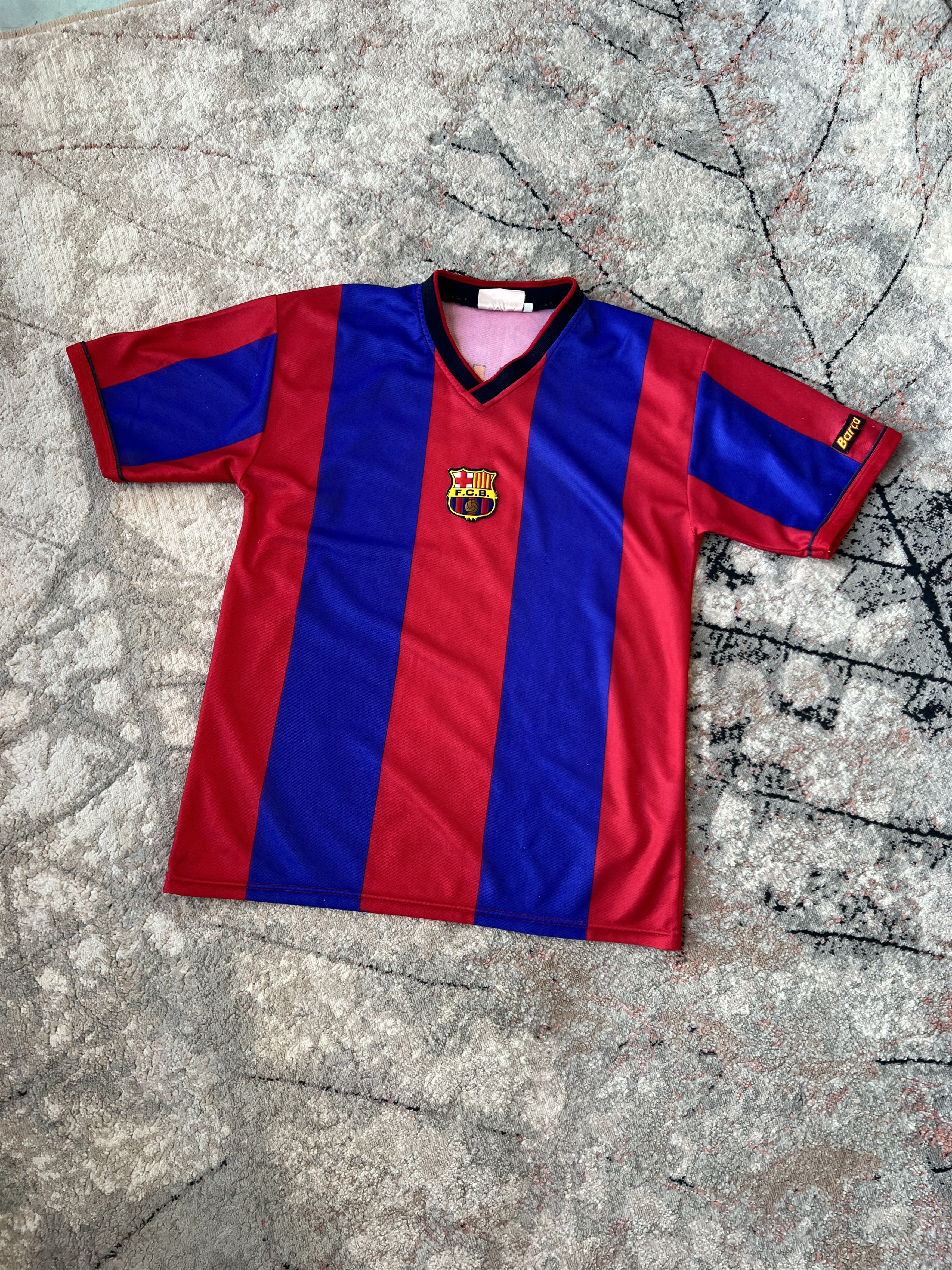 Vintage F.C. Barcelona Vintage Rivaldo 10 Jersey Size US S / EU 44-46 / 1 - 1 Thumbnail