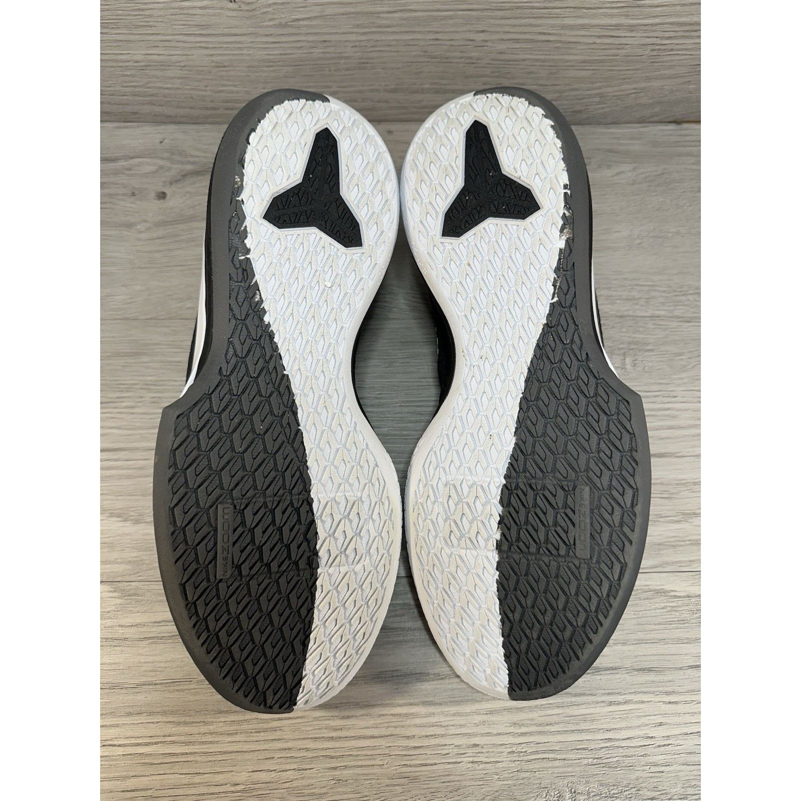 Nike Nike Mamba Focus TB Black - Size 9 Size US 9 / EU 42 - 6 Thumbnail