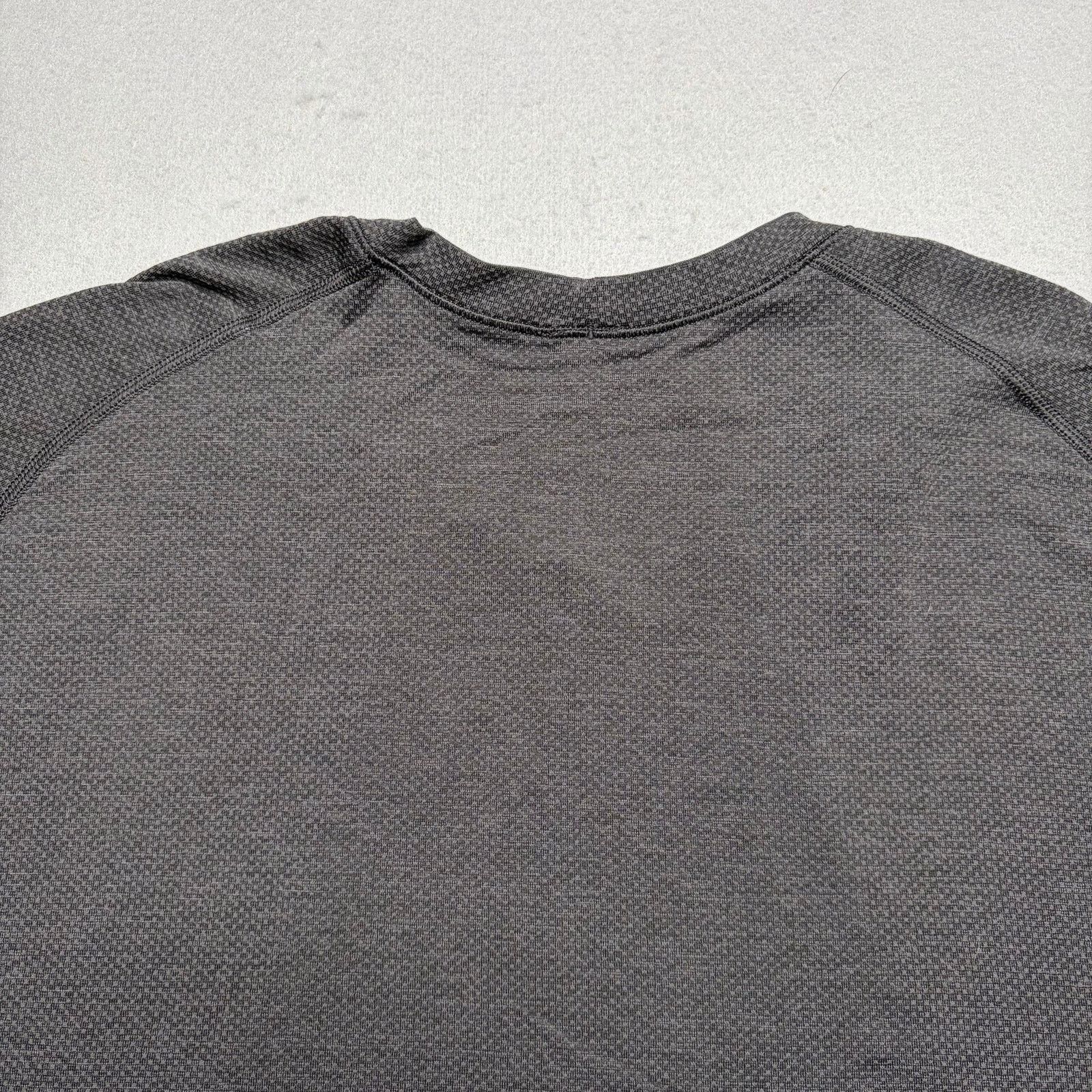 Lululemon Lululemon Men’s Metal Vent Tech Athletic Shirt XL Size US XL / EU 56 / 4 - 8 Thumbnail