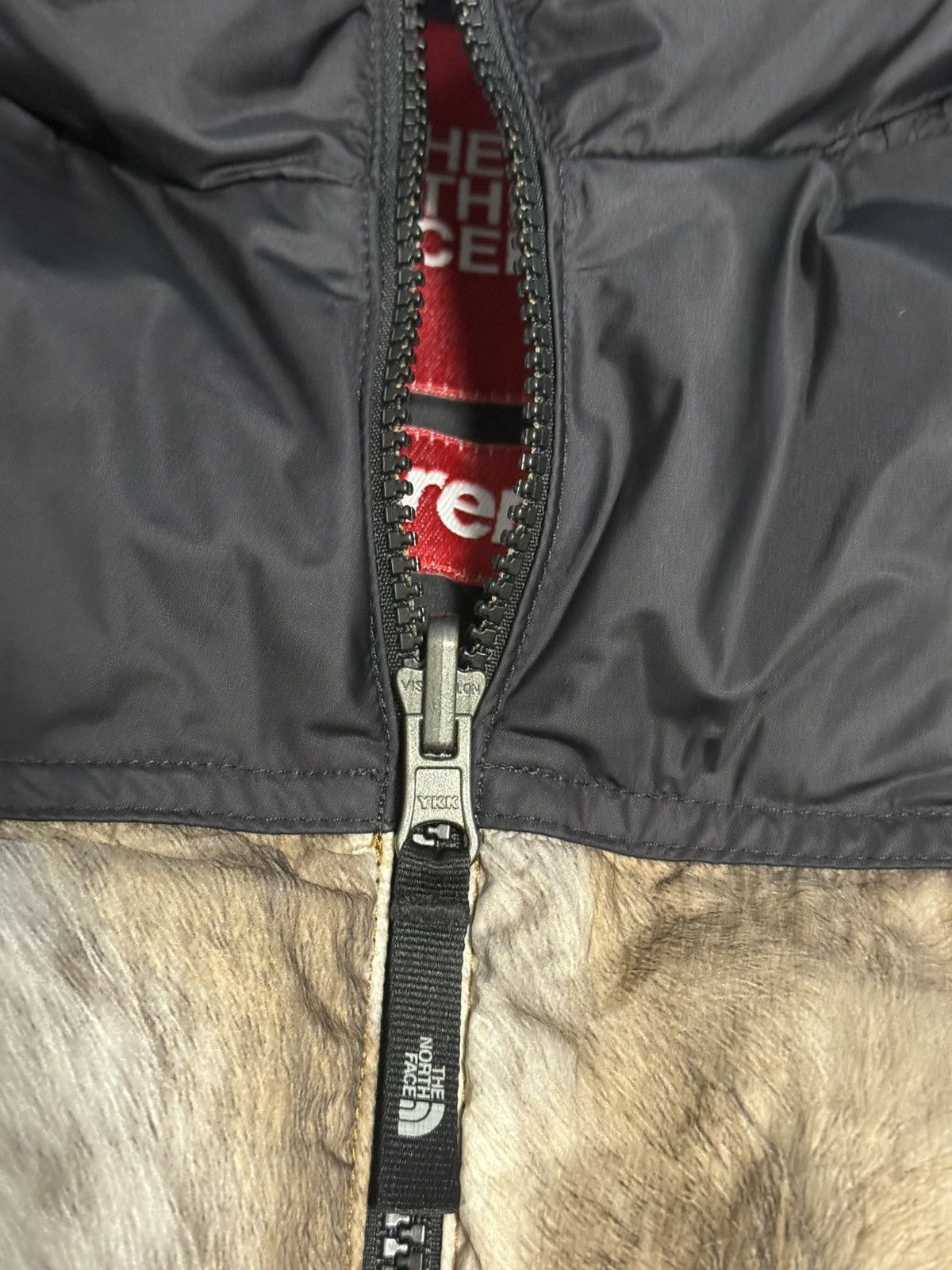 Supreme × The North Face Supreme tnf the north face fur print nuptse vest jacket Size US M / EU 48-50 / 2 - 4 Thumbnail