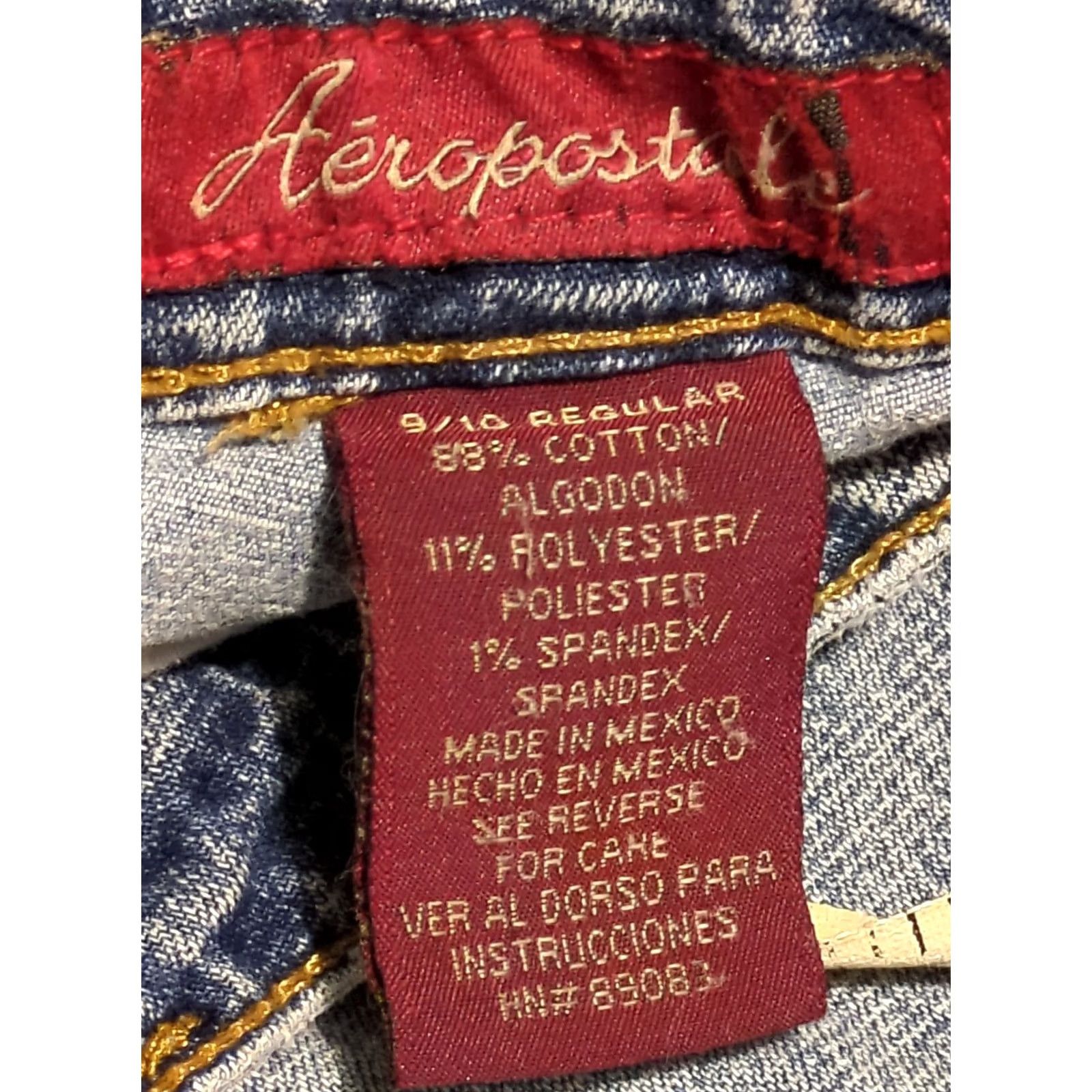 Vintage Aéropostale Jeans Women's 9/10 Regular Blue Light Wash Mid Rise Flare Jeans Size 30" / US 8 / IT 44 - 6 Thumbnail