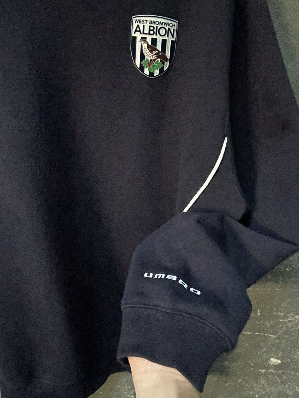 Umbro × Vintage Umbro Vintage West Bromwich Sweatshirt Y2K Football Jersey Size US XXL / EU 58 / 5 - 7 Thumbnail