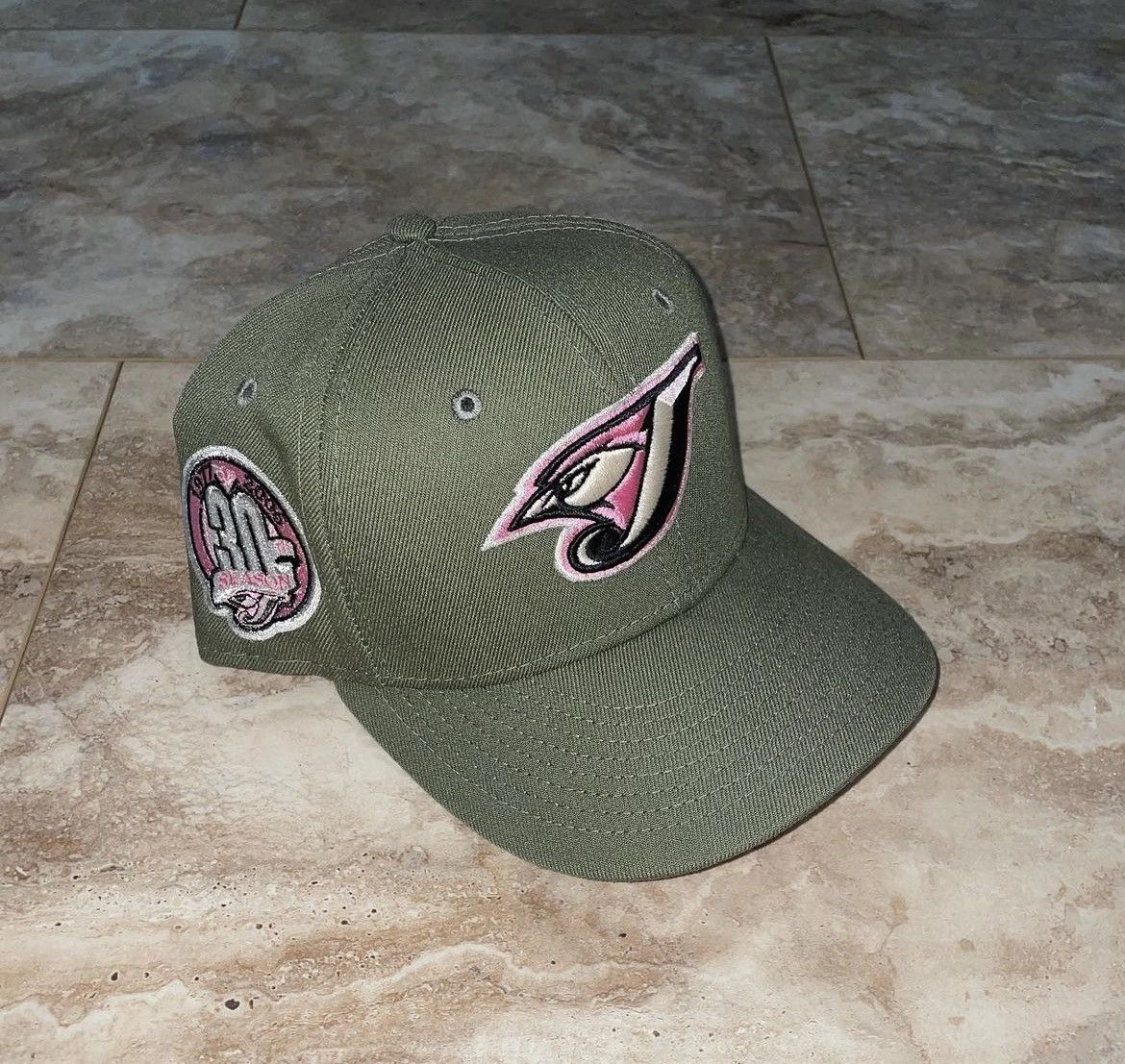 image of Hat Club Exclusive Toronto Blue Jays Pink Martini Exclusive in Olive, Men's