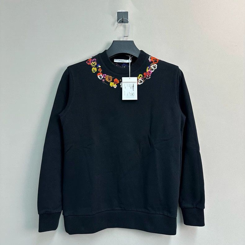 Givenchy Givenchy Floral Embroidered Collar Sweatshirt - dmc Size US XS / EU 42 / 0 - 1 Thumbnail