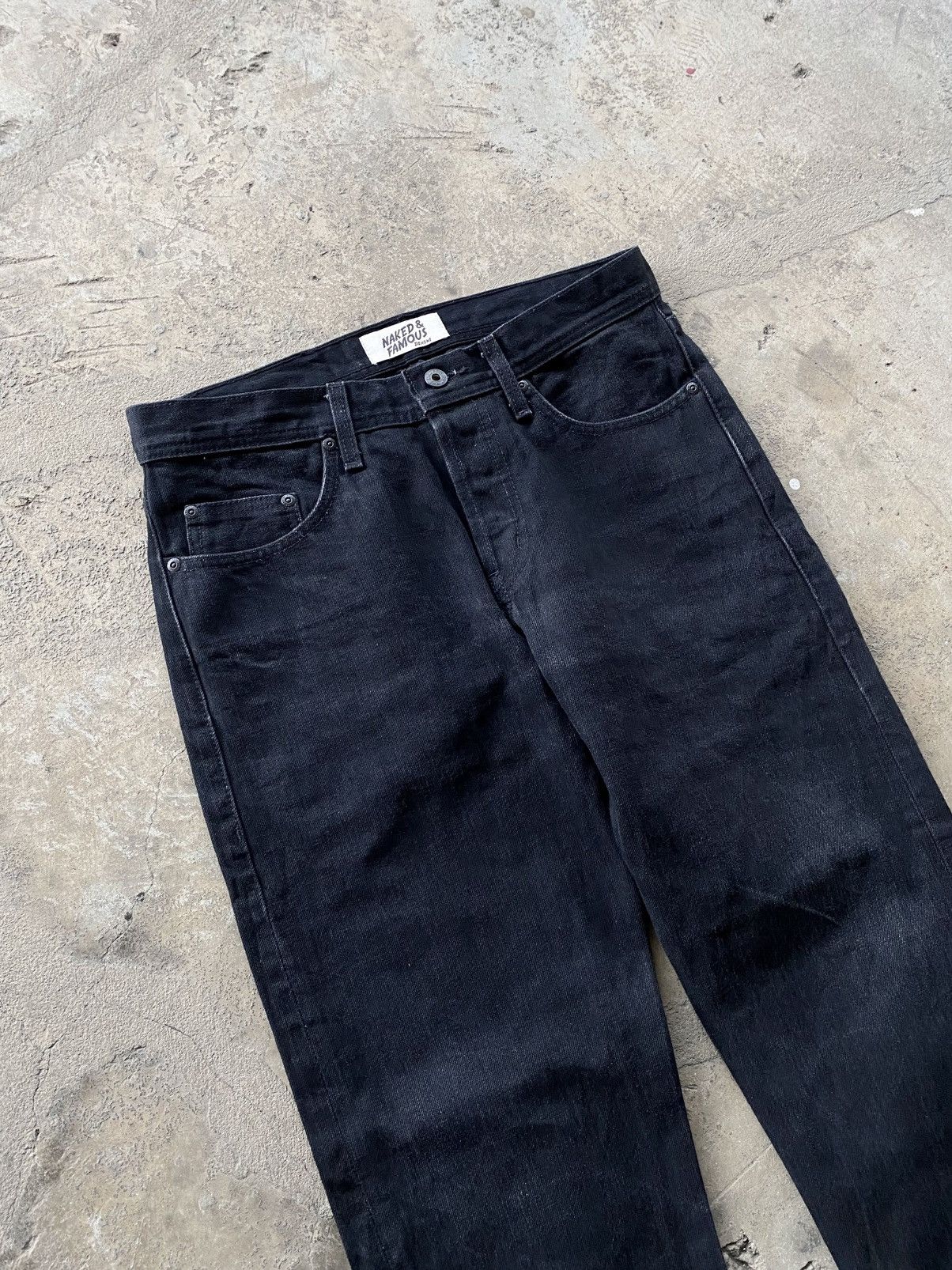 Naked & Famous Naked & famous weird guy solid black selvedge Size US 31 - 7 Thumbnail