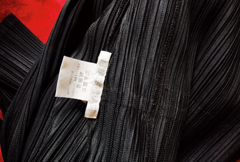 Issey Miyake Issey Miyake size:2 Black cardigan Size XS / US 0-2 / IT 36-38 - 3 Thumbnail