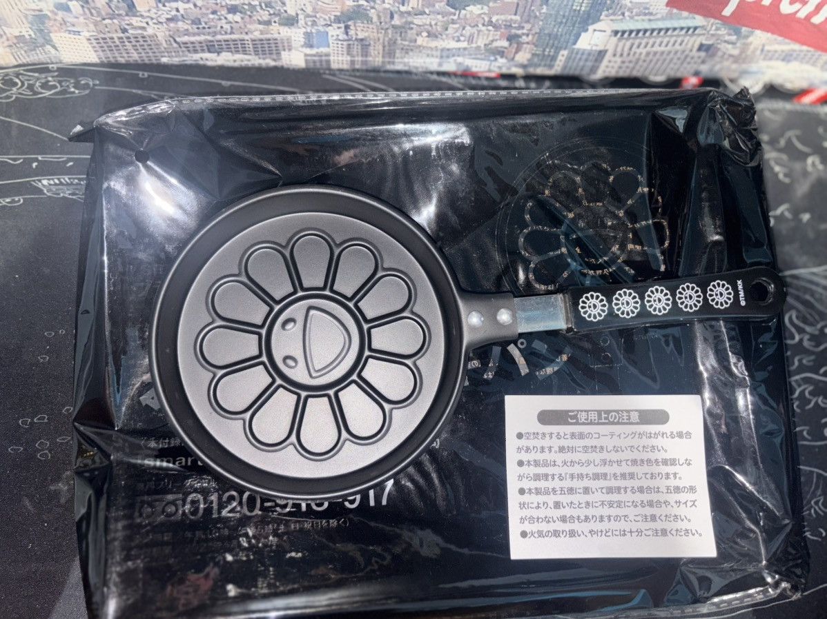 Takashi Murakami Takashi Murakami Pancake Frying Pan Flower Design Size ONE SIZE - 1 Thumbnail