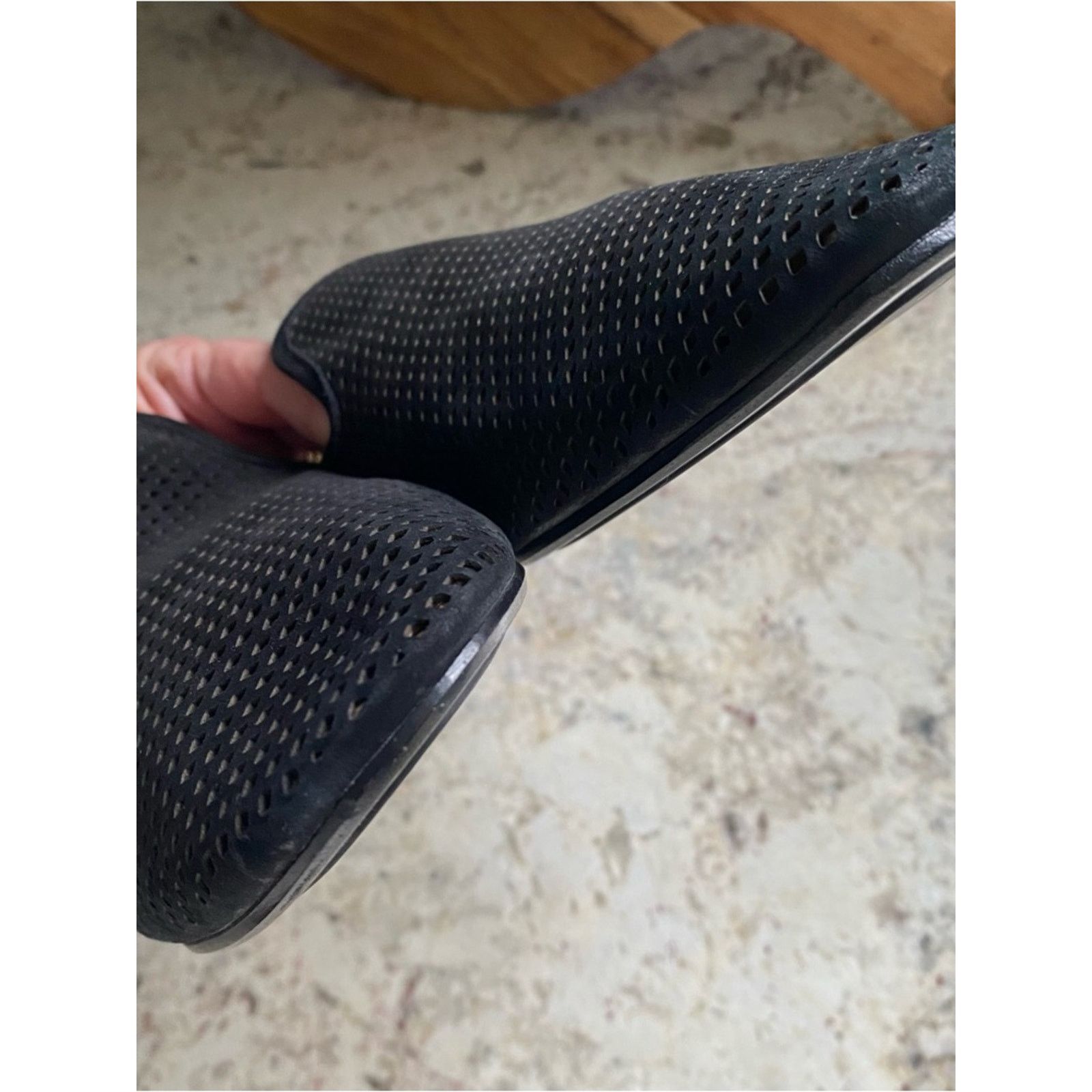 Frye FRYE $198 Gwen Black Leather Mesh Perforated Mule 9 EUC Size US 9 / IT 39 - 13 Thumbnail