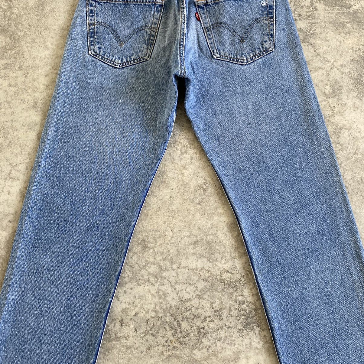 Levi's Vintage Levis 501 Stonewashed Powder Blue Denim Jeans Size US 30 / EU 46 - 15 Thumbnail