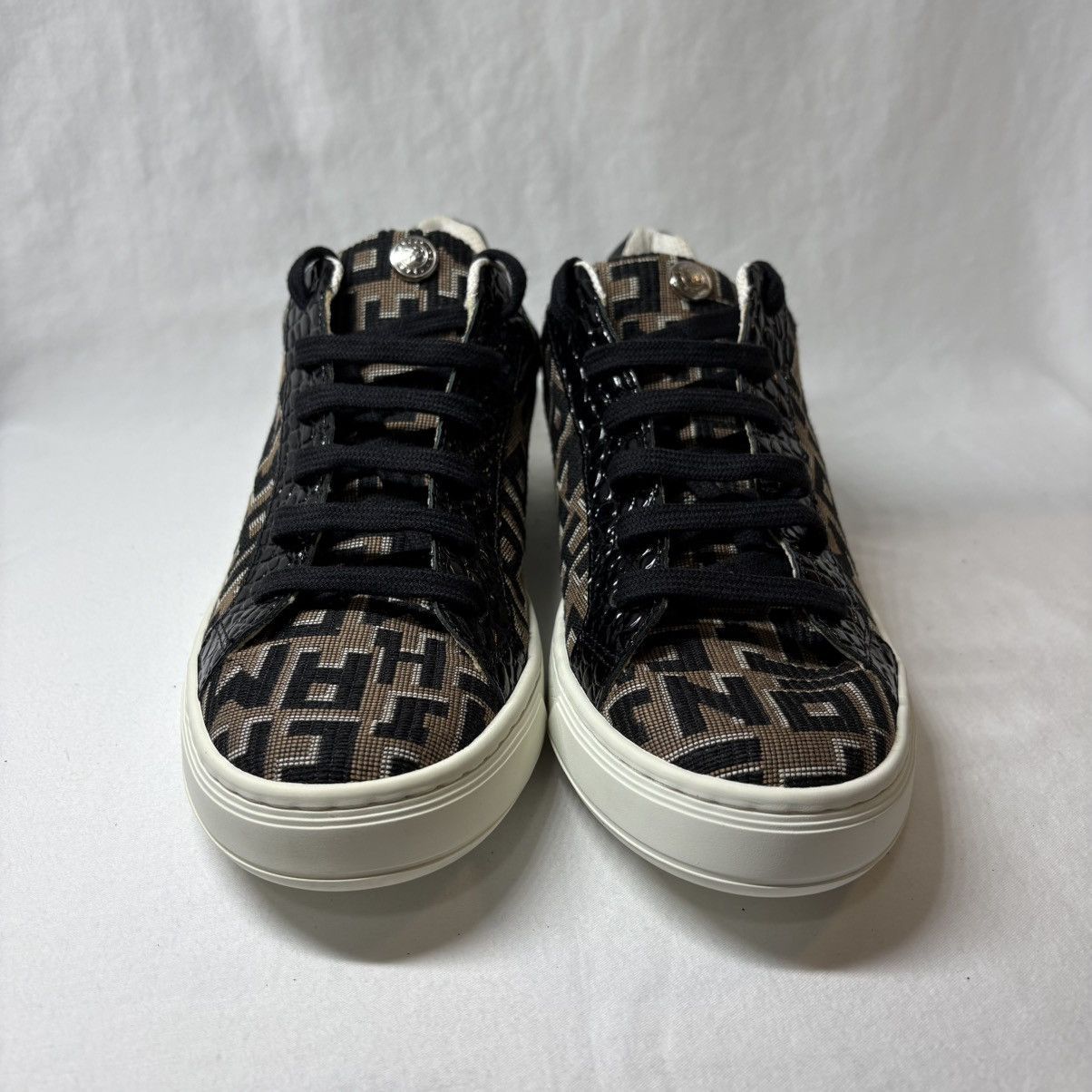 Longchamp AUTHENTIC Longchamp Sneakers Size US 8 / IT 38 - 2 Thumbnail