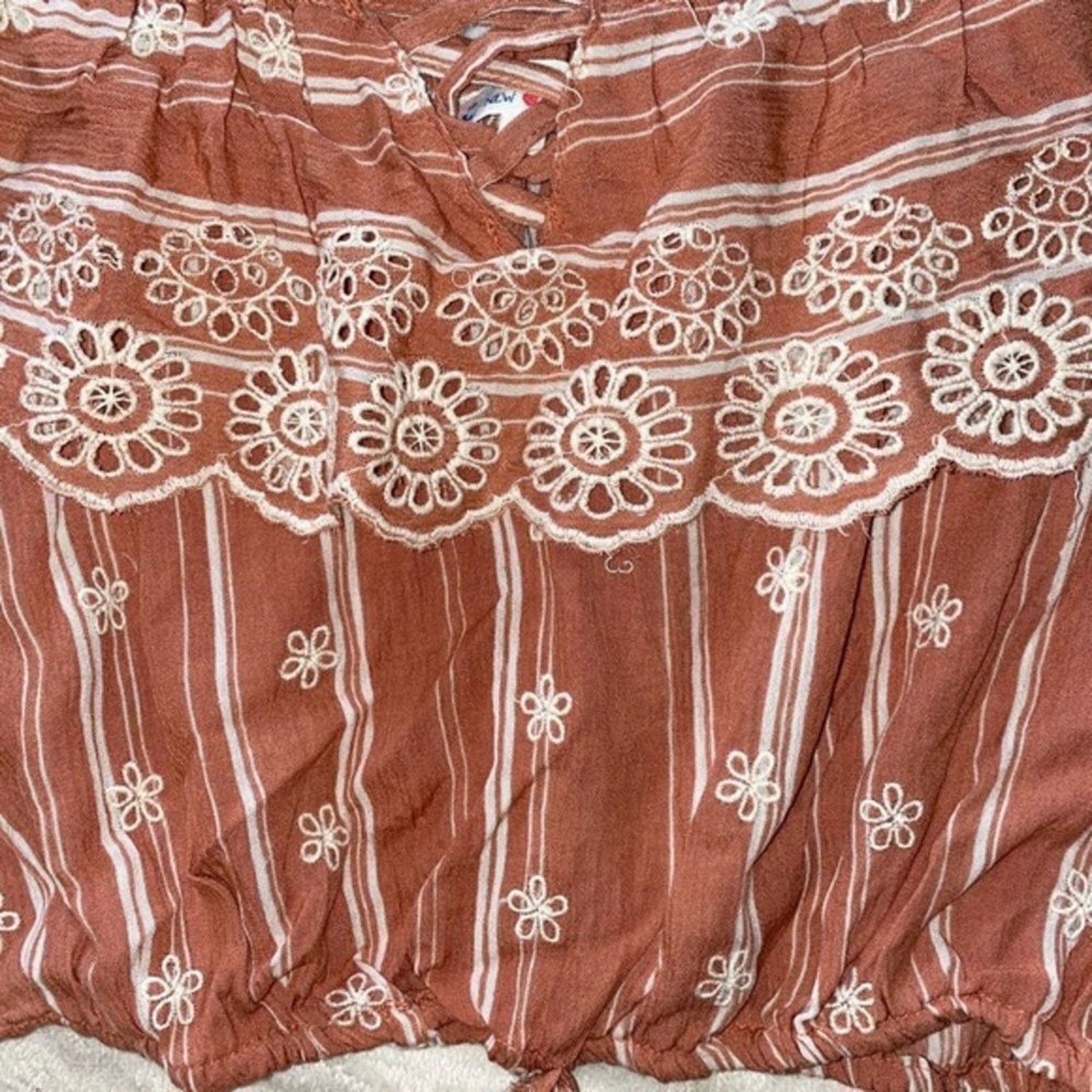 Other Poof New York Coral Crop Top with Cream Lace Detail | Sz M Size M / US 6-8 / IT 42-44 - 4 Thumbnail
