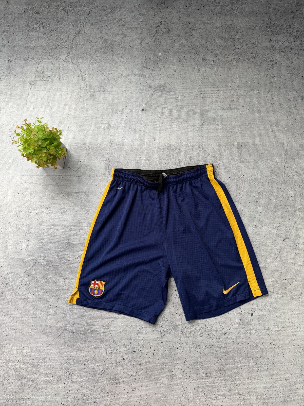 Nike Nike Barcelona Soccer Shorts Size US 36 / EU 52 - 1 Thumbnail