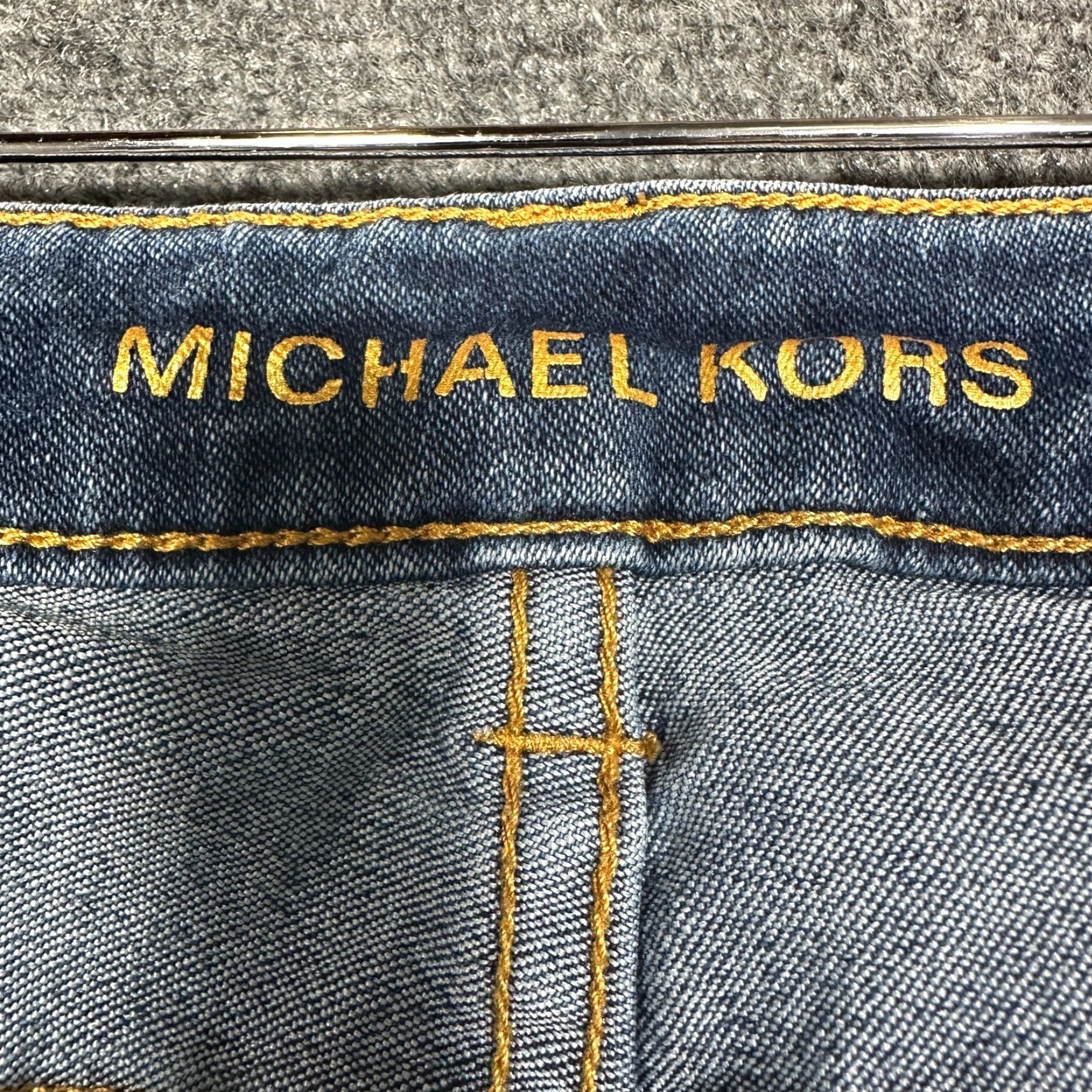 Michael Kors Michael Kors Jeans Womens 6 Skinny Medium Wash Cotton Stretch Zip Pockets jeans skinny Womens 6 blue denim stretch zipper Size 28" / US 6 / IT 42 - 4 Thumbnail