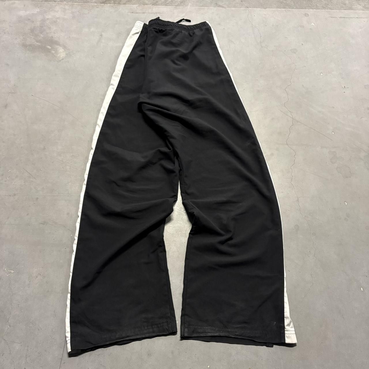 Nike × Vintage Crazy Vintage Y2K/2000s Baggy Nike Black Striped Trackpants! Size US 38 / EU 54 - 5 Thumbnail