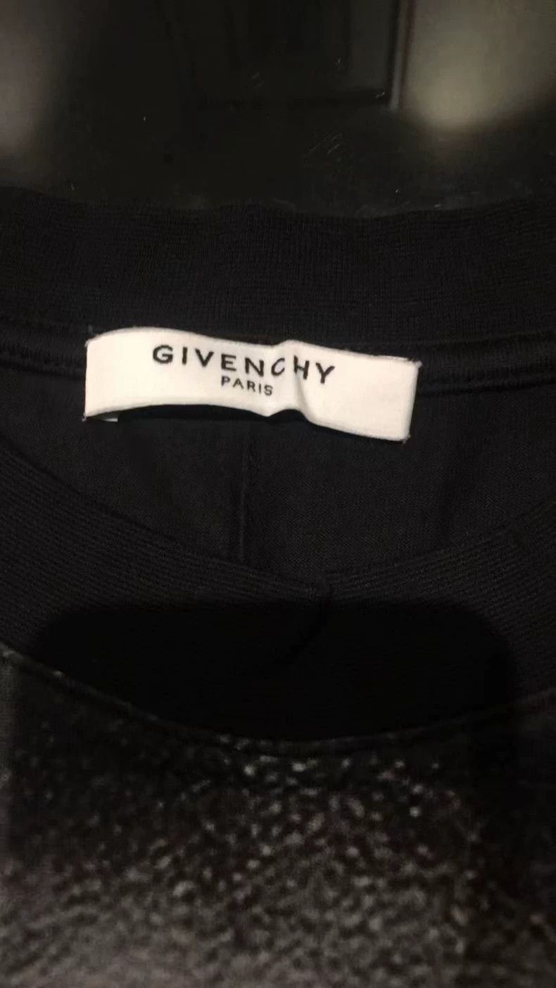 Givenchy Givenchy Face patch show model T-shirt, size M Size US M / EU 48-50 / 2 - 3 Thumbnail