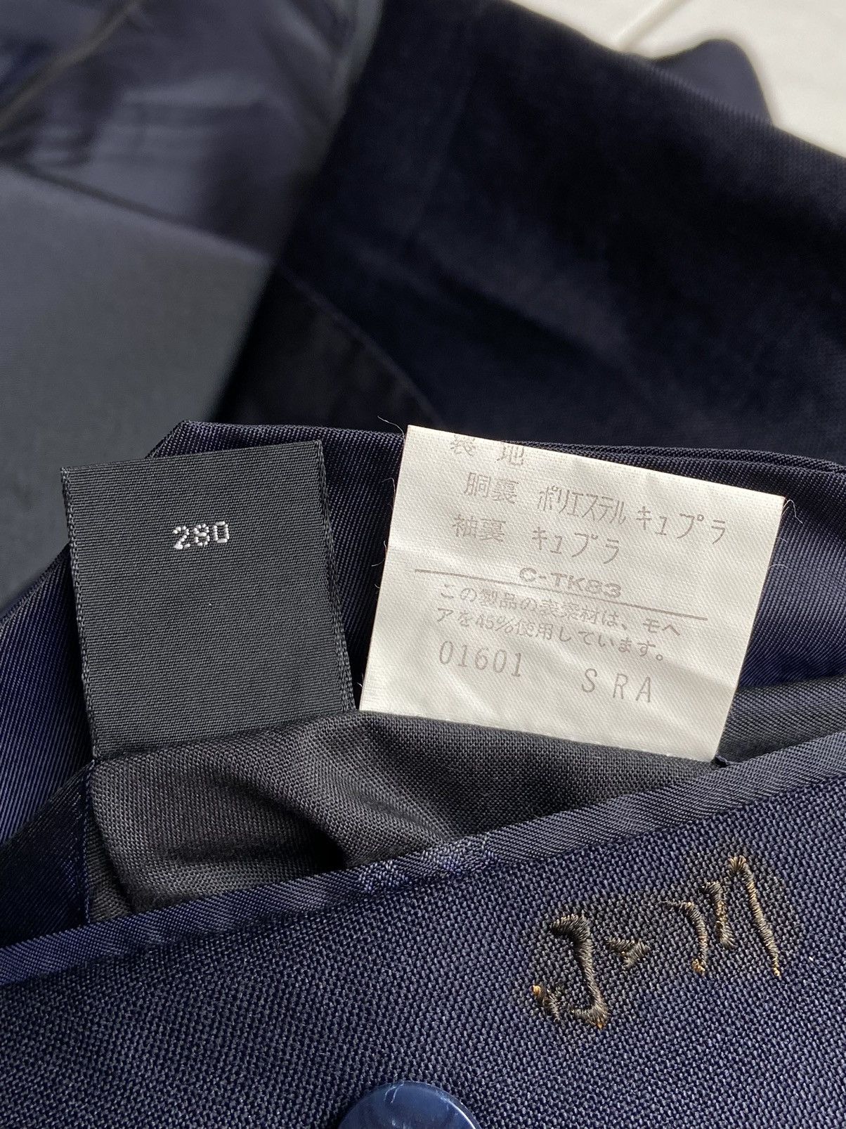 Burberry BURBERRY Navy Suit Size US M / EU 48-50 / 2 - 9 Thumbnail