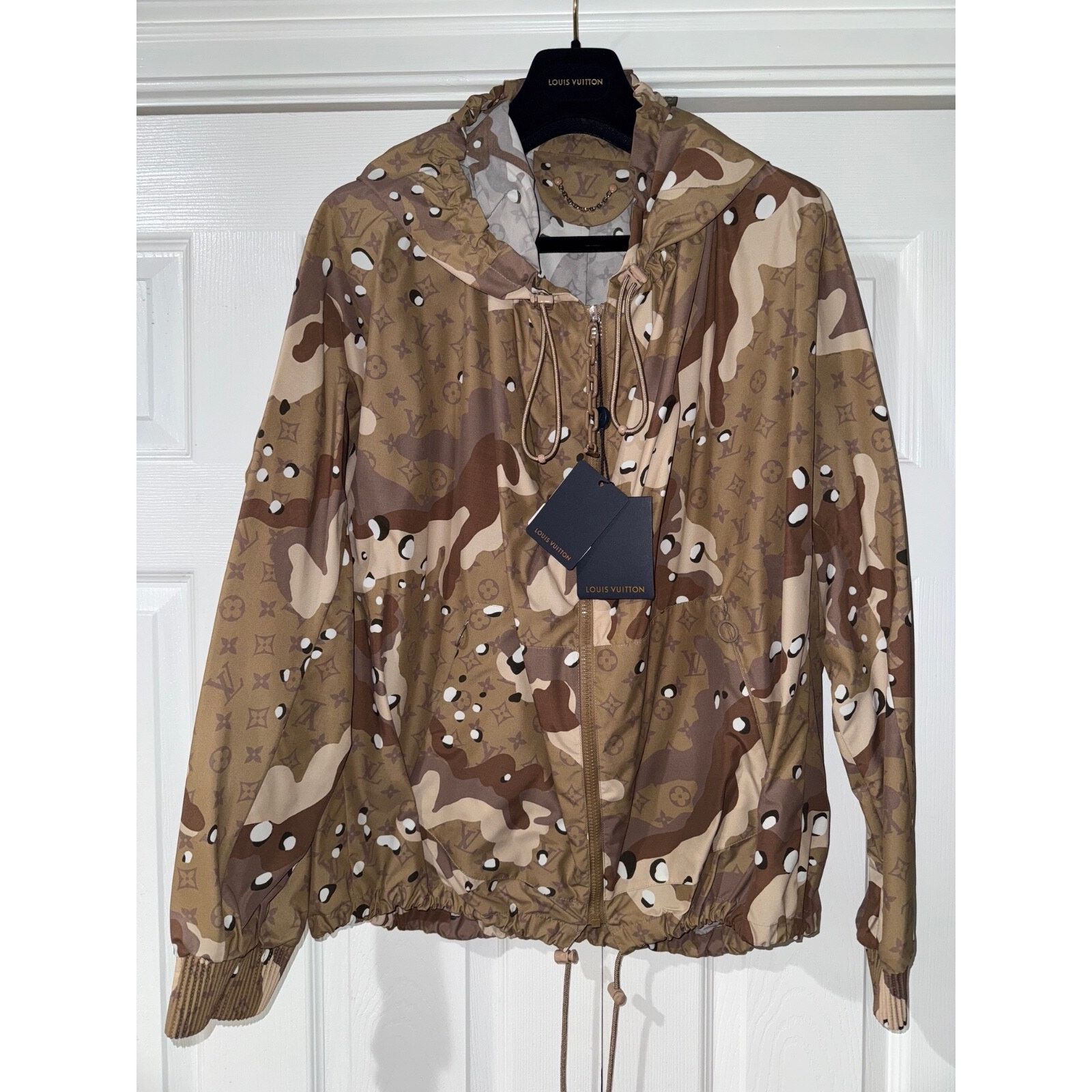 Louis Vuitton Louis Vuitton Virgil Parachute Hoodie Windbreaker Jacket 48 Size US M / EU 48-50 / 2 - 2 Thumbnail