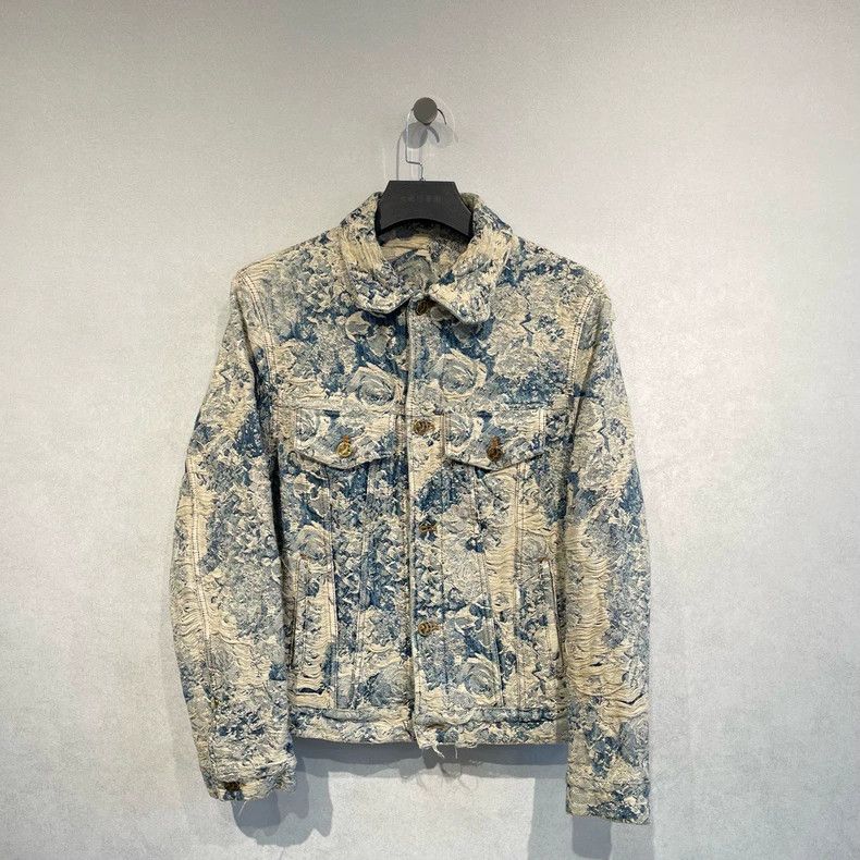 Louis Vuitton Louis Vuitton Eroded flowers to make old denim jacket Size US S / EU 44-46 / 1 - 1 Thumbnail