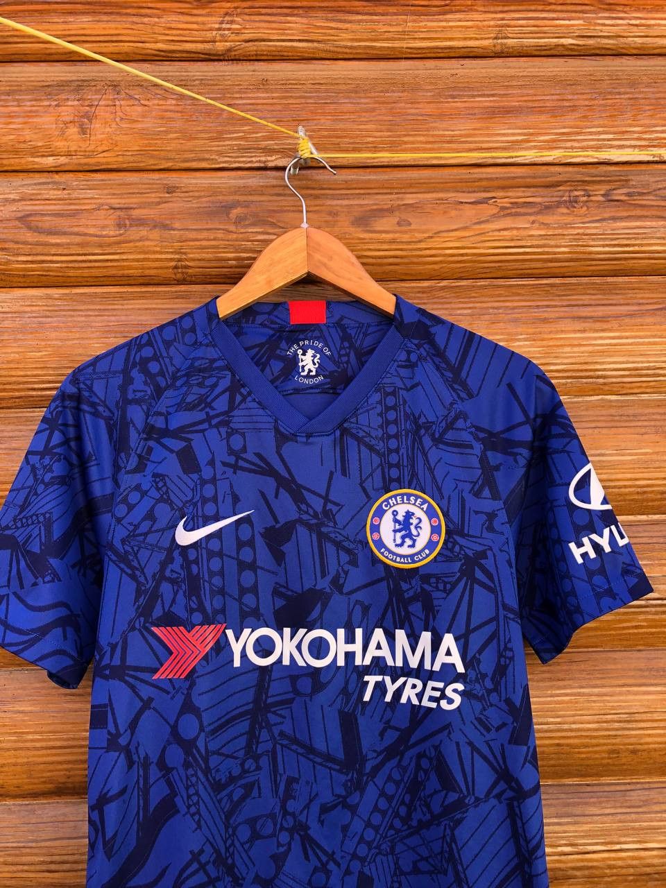 Nike CHELSEA 2019 2020 FOOTBALL SHIRT SOCCER JERSEY NIKE Size US S / EU 44-46 / 1 - 2 Thumbnail