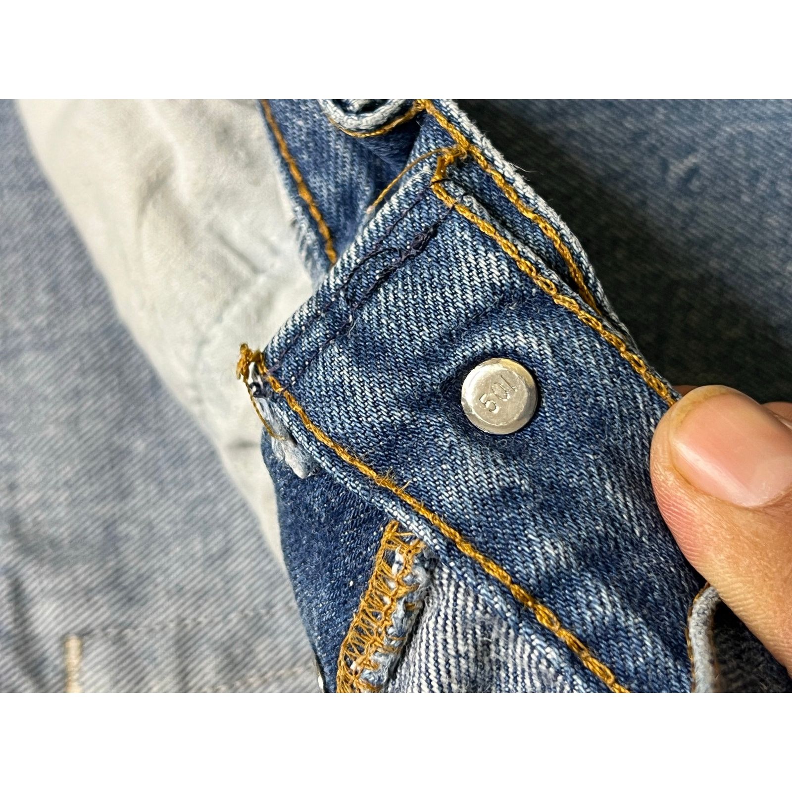 Levi's Levi’s 80s 501 Jeans Men’s 38x30 USA Vintage Actual 35x29 Size US 38 / EU 54 - 4 Thumbnail