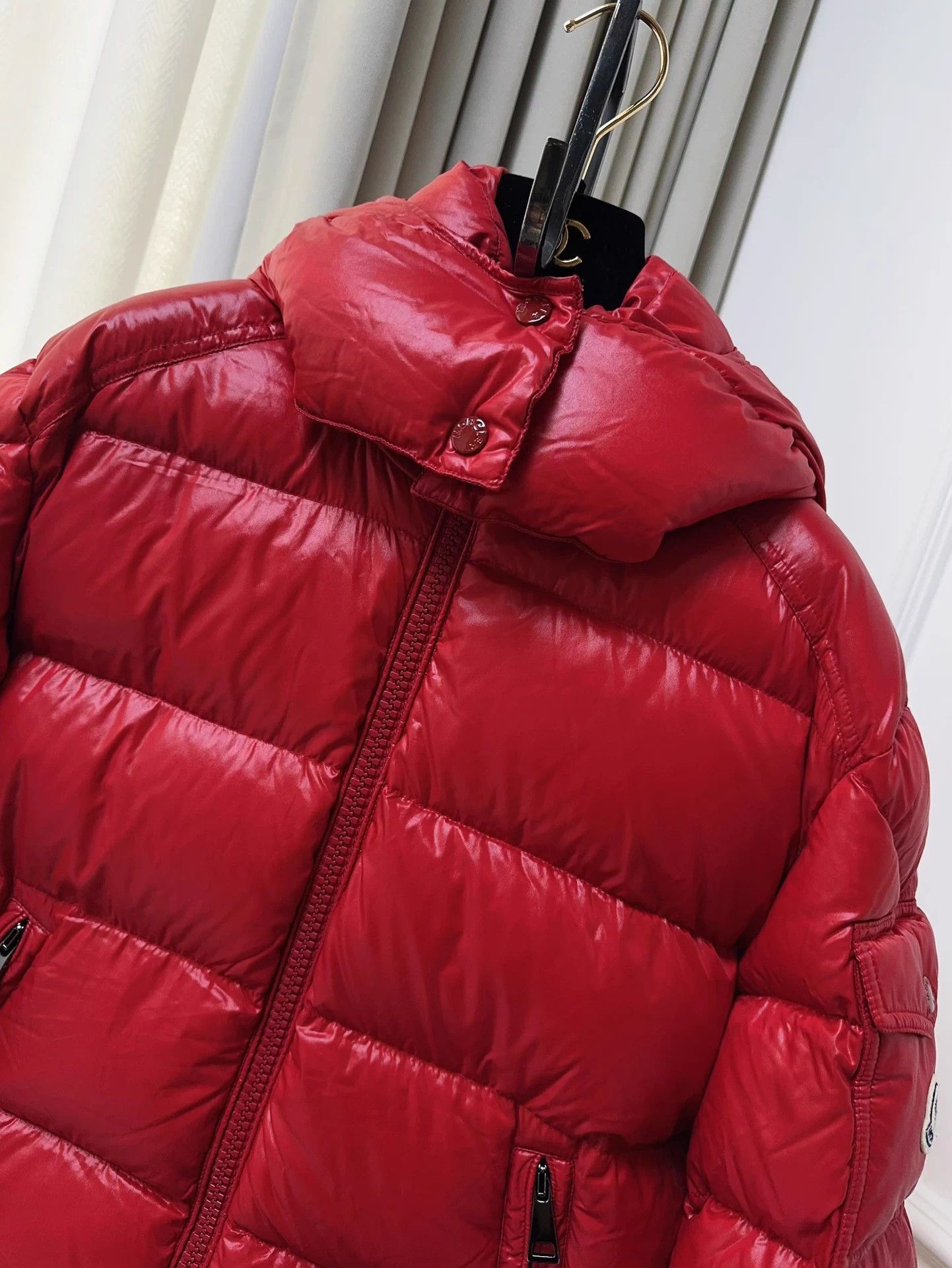 Moncler Moncler Maire Red Shiny Hooded Down Jacket Size 1 Size S / US 4 / IT 40 - 4 Thumbnail