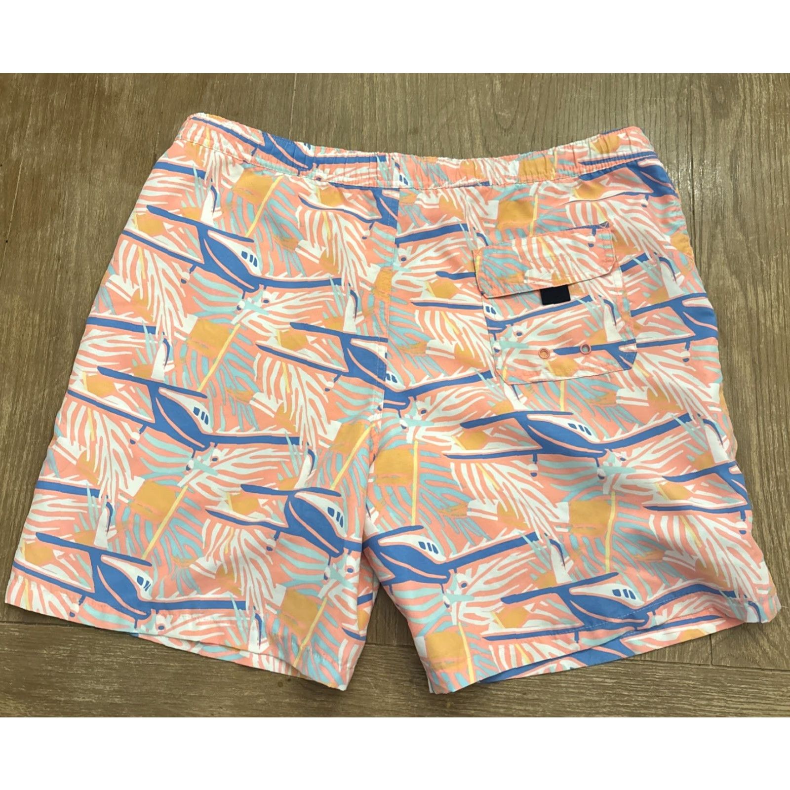Vineyard Vines Vineyard Vines Swim Shorts Mens Medium Board Trunks All Over Print Planes Size US 31 - 5 Thumbnail