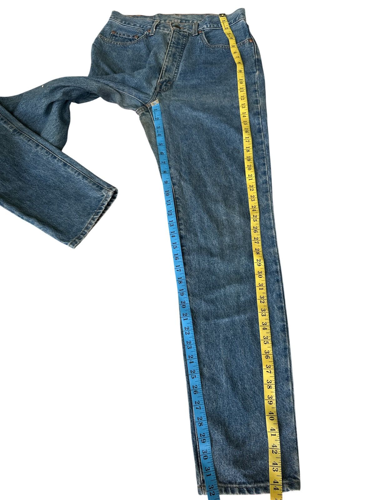 Levi's Vintage Levis Light Washed Made In New Zealand 30x44 Size US 30 / EU 46 - 8 Thumbnail
