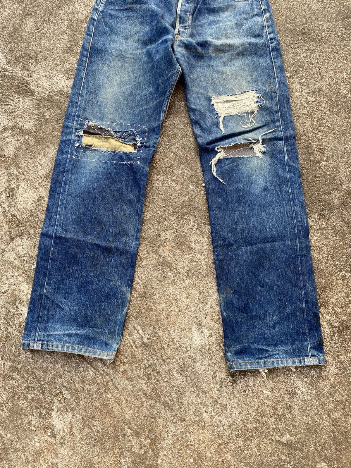 Levi's Vintage Levis 501xx Distressed Size US 32 / EU 48 - 3 Thumbnail