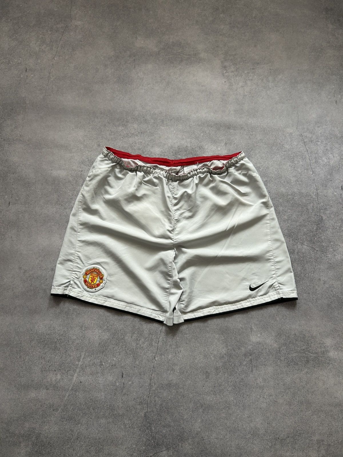 Nike × Vintage Vintage Nike x Manchester United shorts soccer y2k mens Size US 34 / EU 50 - 1 Thumbnail