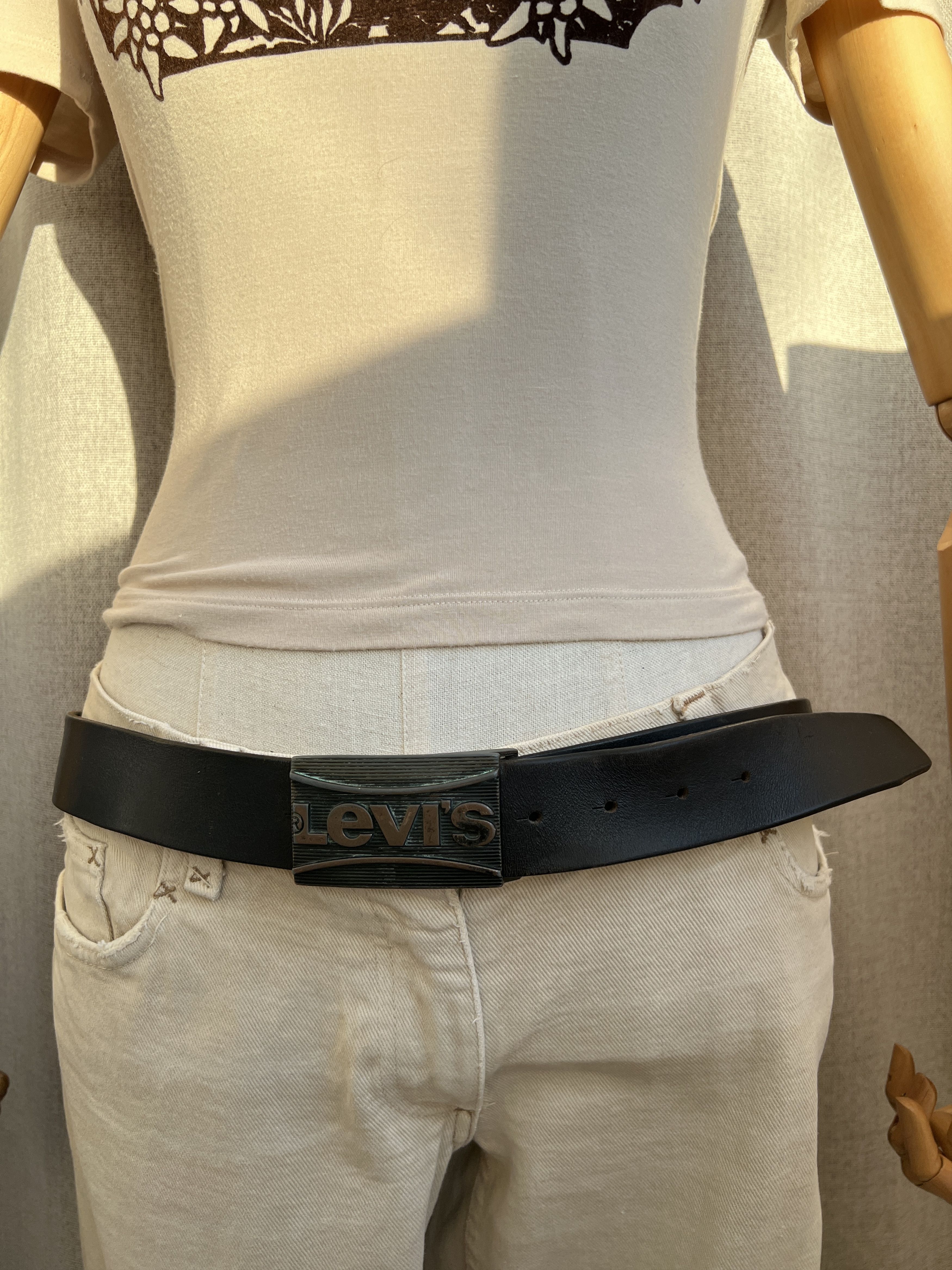 Levi's Vintage Levi's Logo Buckle Black Leather Belt Size ONE SIZE - 6 Thumbnail