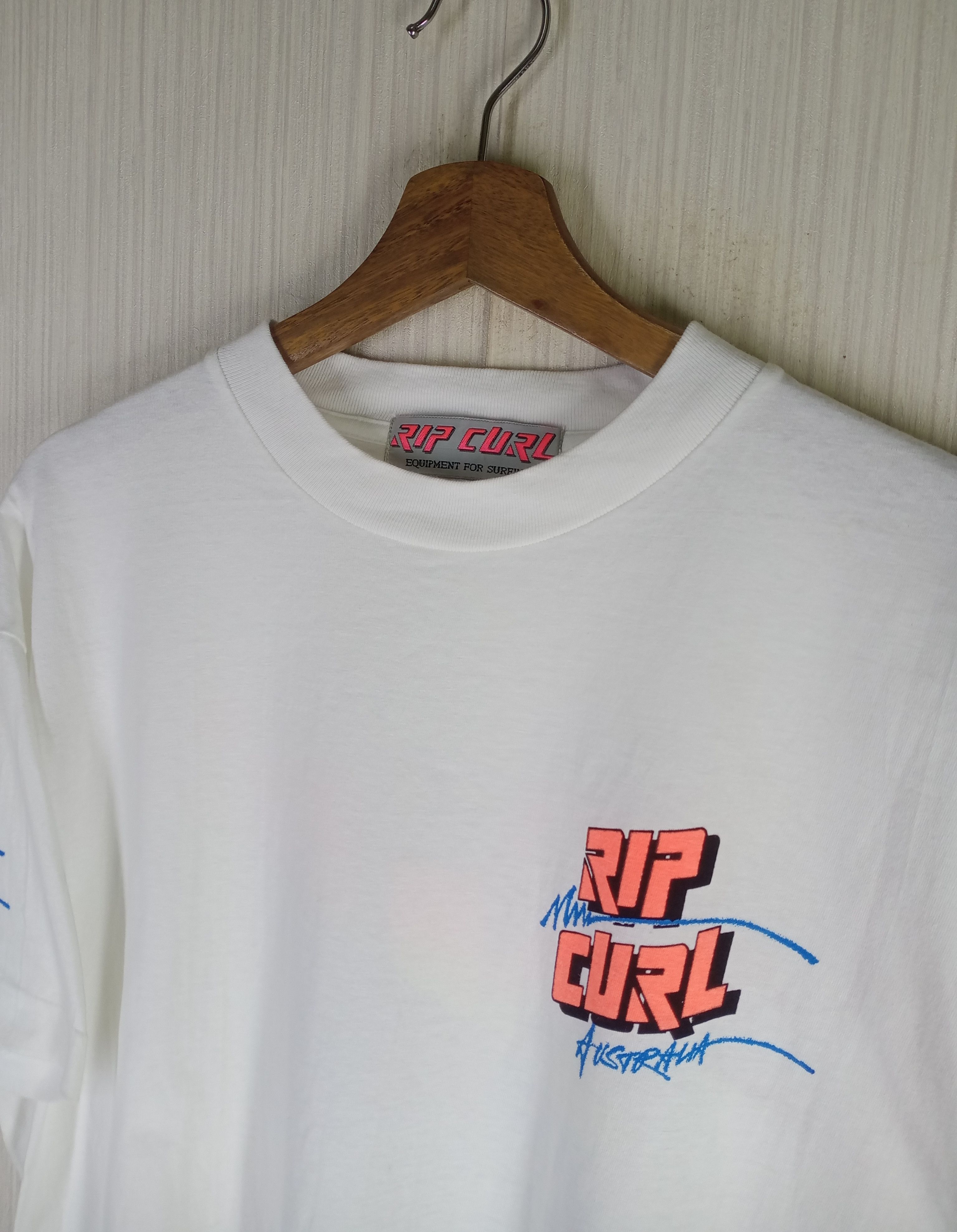 Rip Curl Rare Vintage 90s Rip Curl Equipment For Surfing Tshirt Size US M / EU 48-50 / 2 - 5 Thumbnail