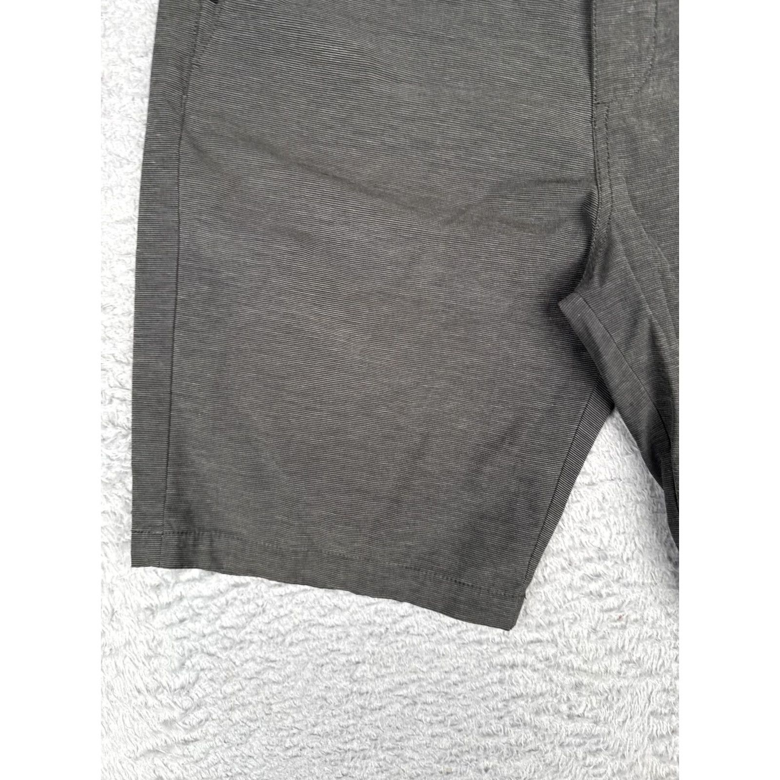 Billabong Billabong Shorts Mens 32 Gray Striped Chino Flat Front 10 Inseam Quick Dry Sci Size US 32 / EU 48 - 3 Thumbnail