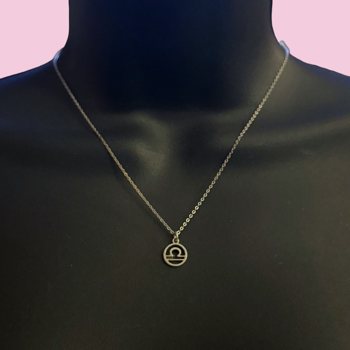 Vintage Vintage 925 silver Libra pendant necklace Size ONE SIZE - 1 Thumbnail