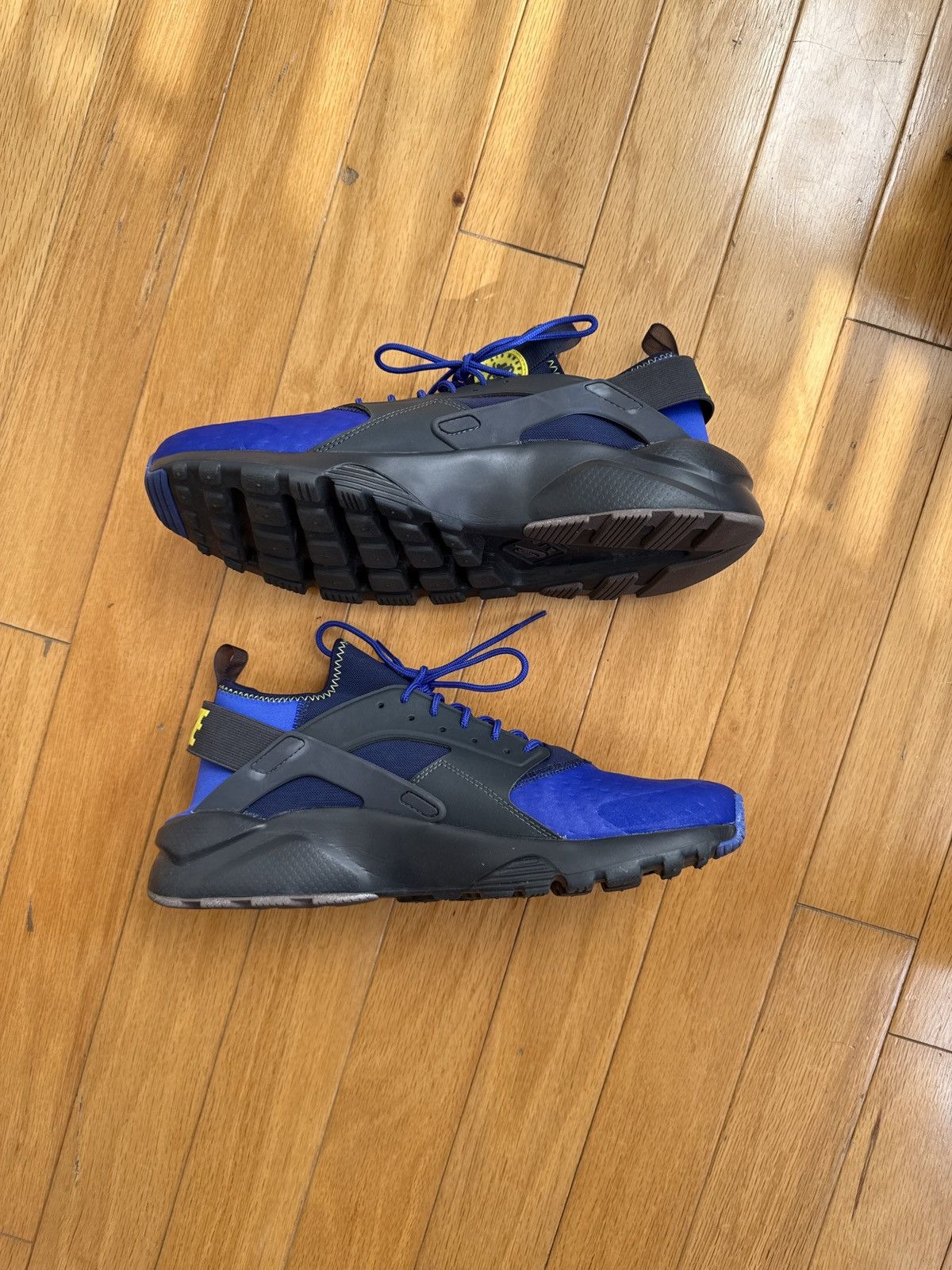 Nike Nike Air Huarache Run Ultra SE Size US 12.5 / EU 45-46 - 3 Thumbnail
