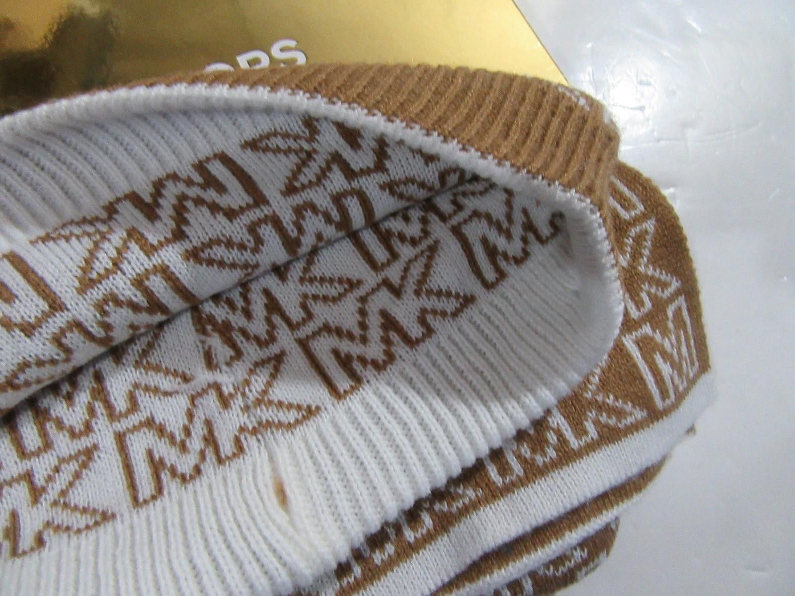 Michael Kors Michael Kors 2 Piece Knit Scarf and Hat Set Split Logo NWT Size ONE SIZE - 5 Thumbnail